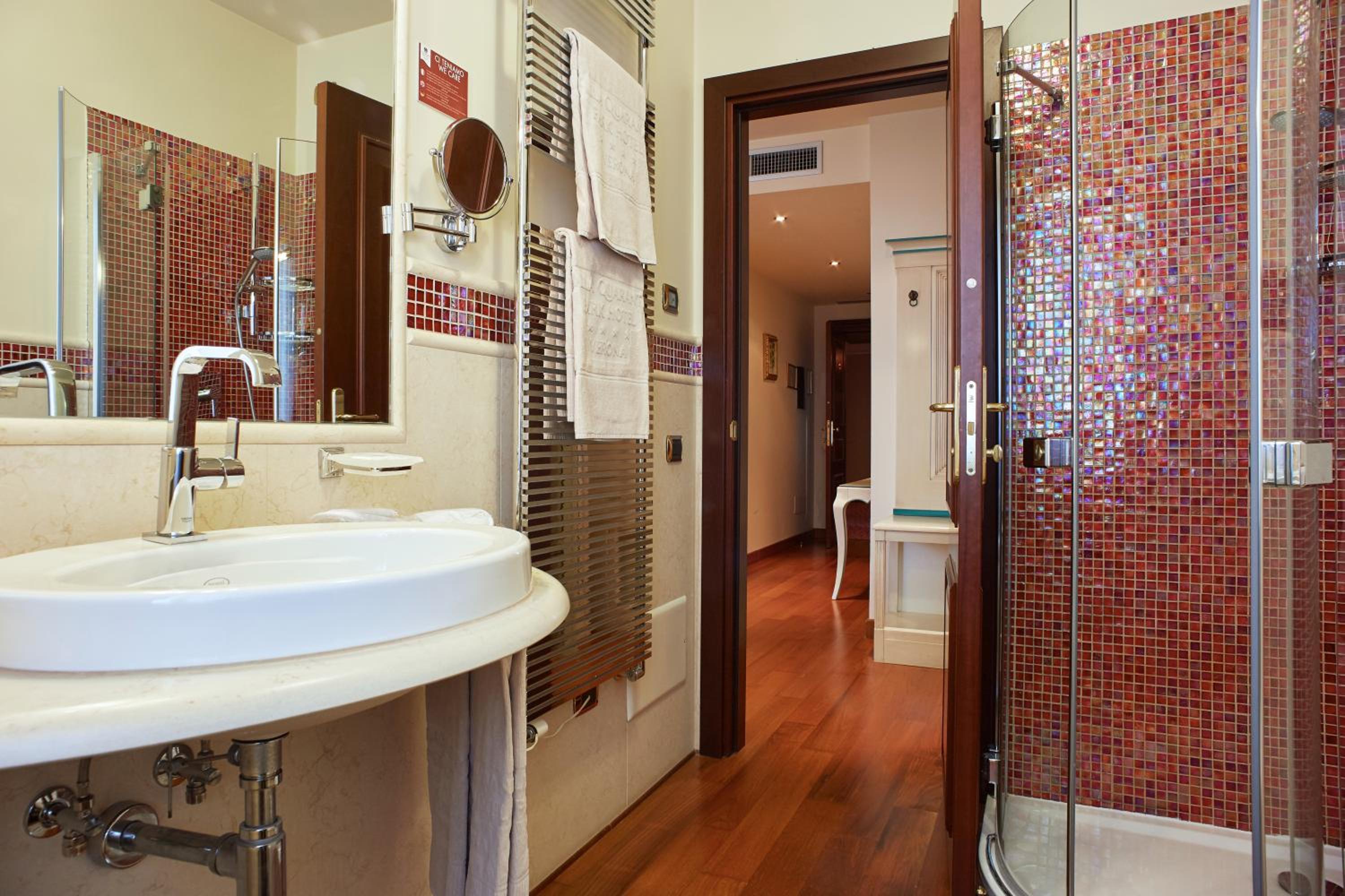 Triple Room - Photo 12