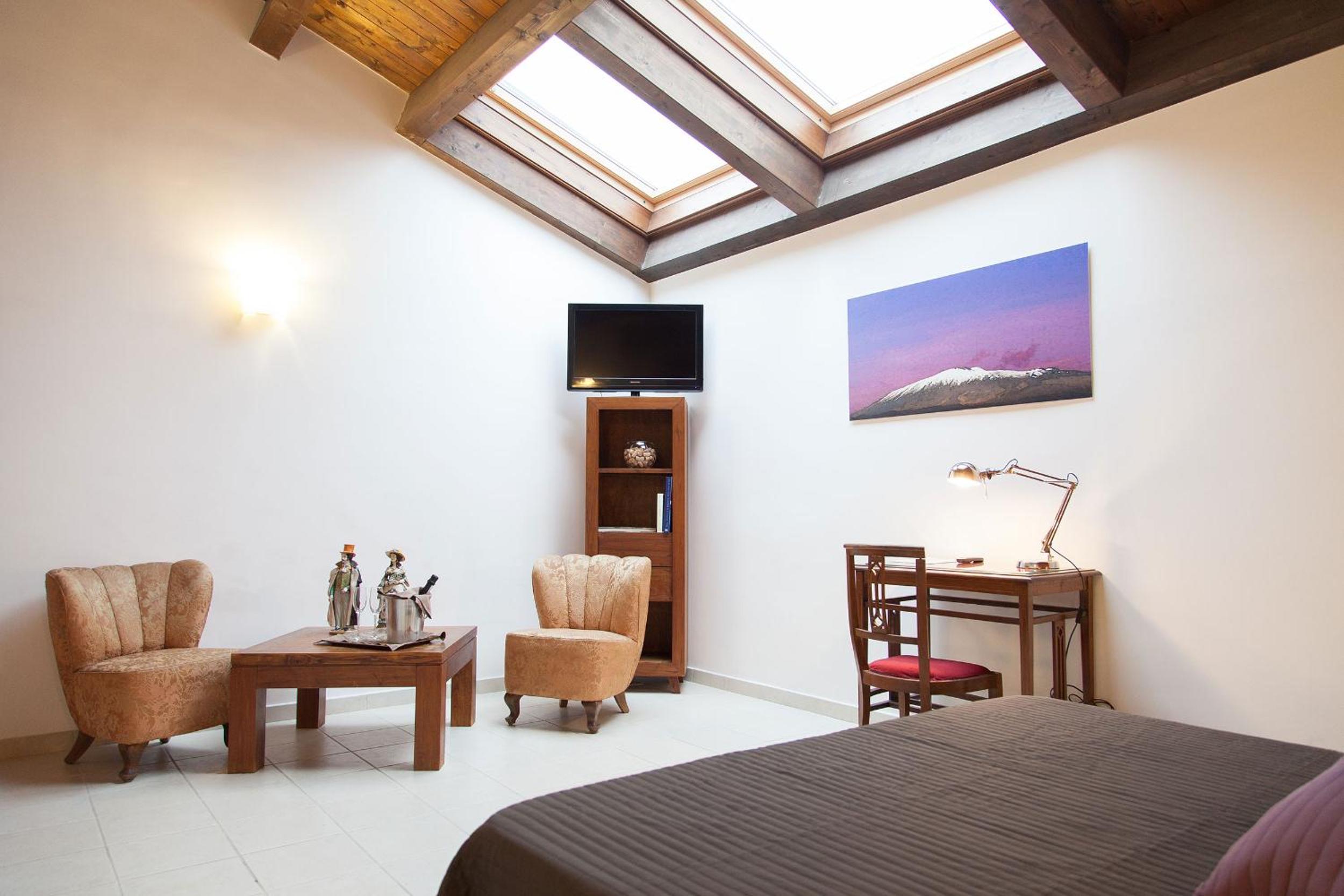 Suite - Photo 7