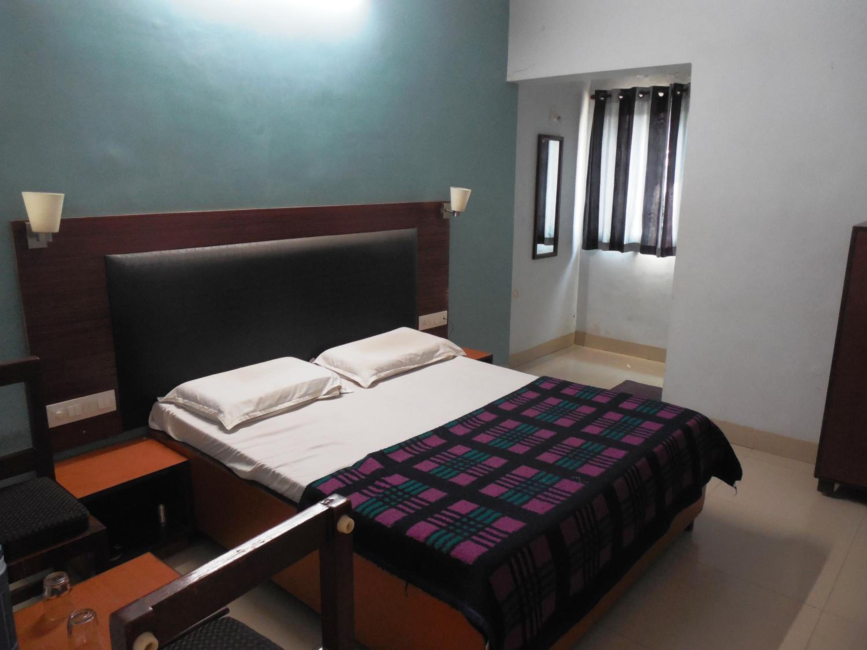 Budget Double Room photo 2