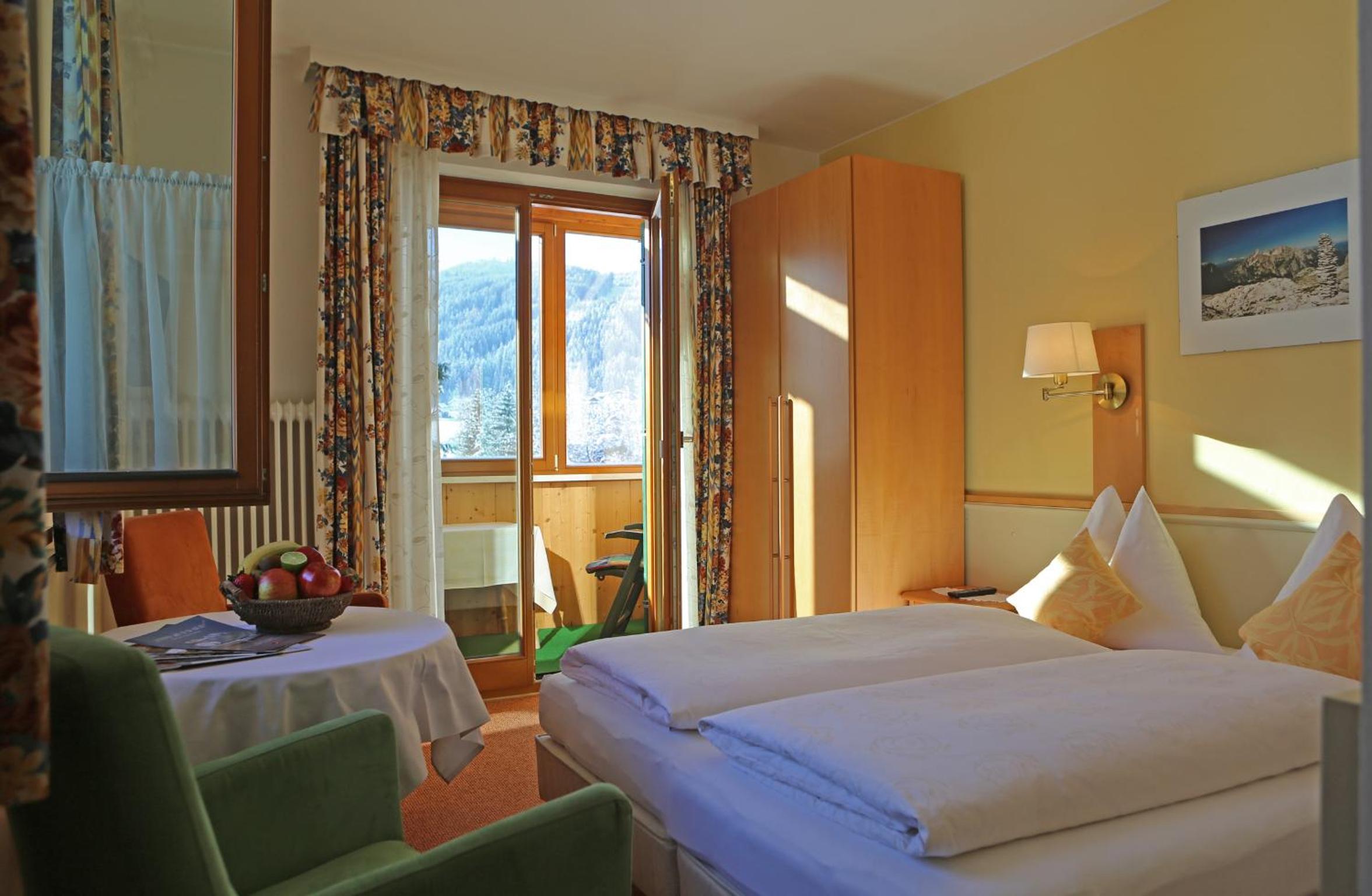 Classic Double Room with Mountain View photo 2