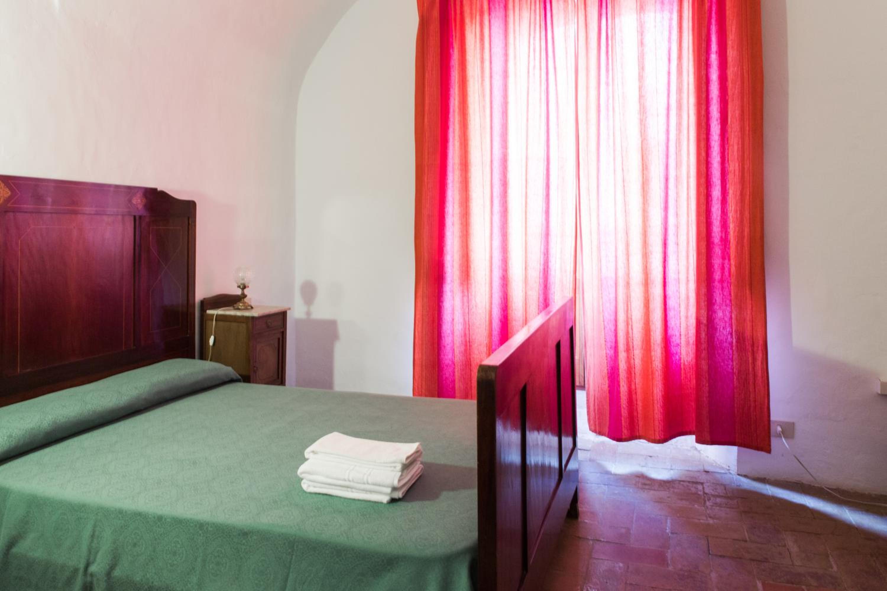 Apartamento de Dos Habitaciones con Terraza