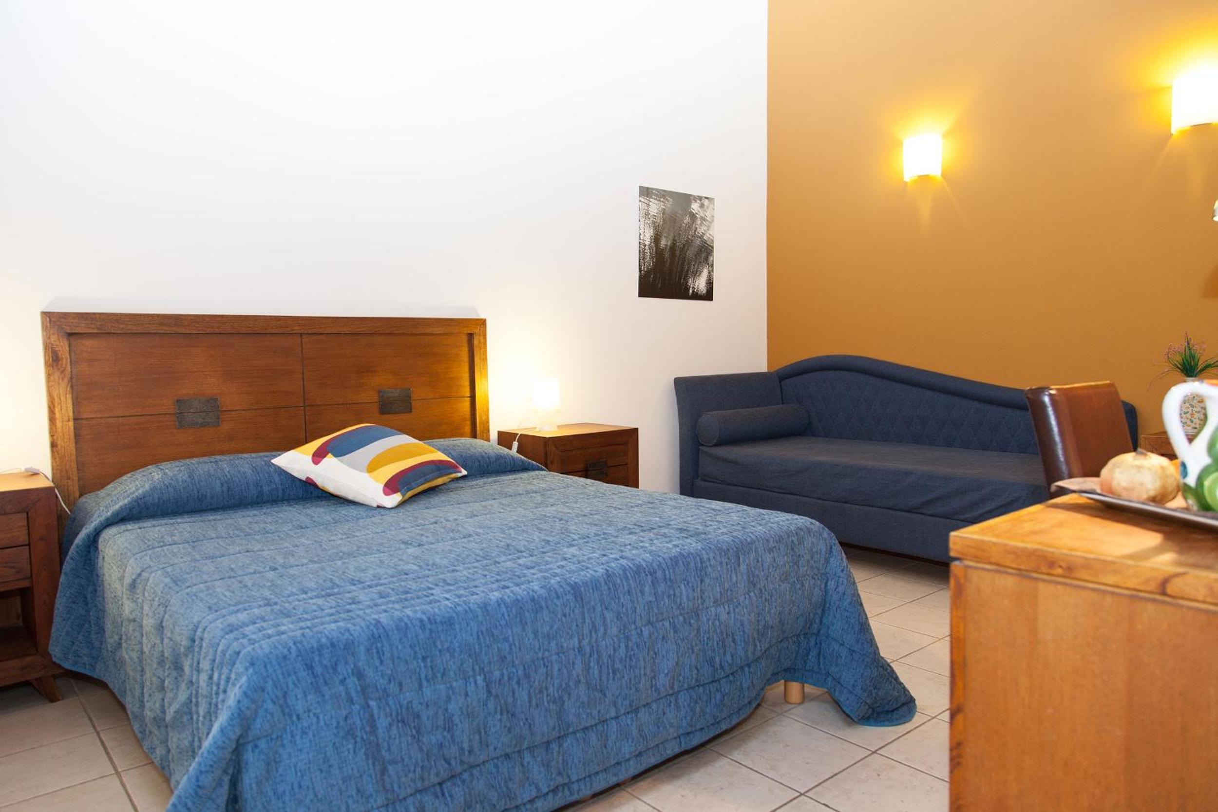 Triple Room - Photo 9