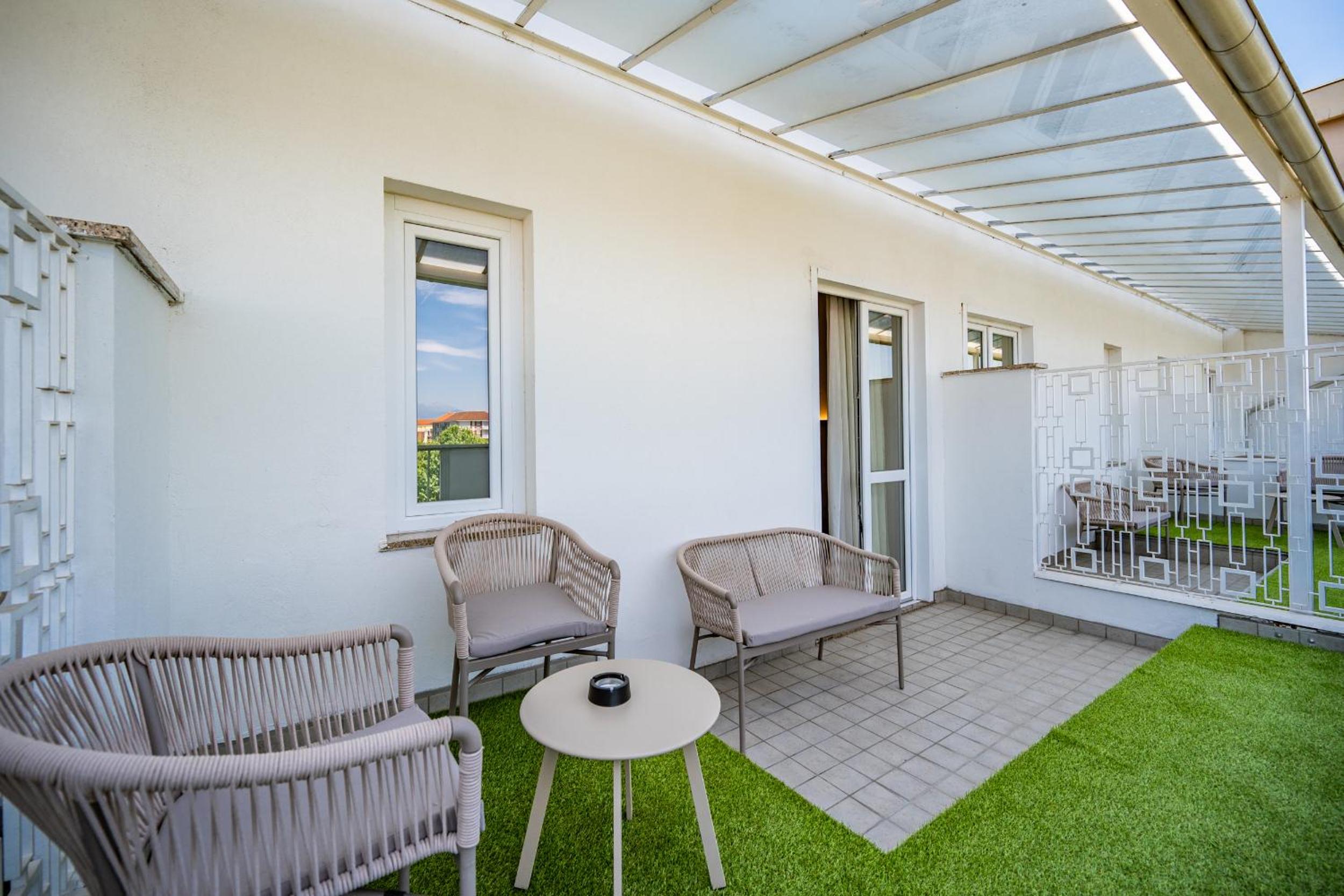 Triple Room with Terrace