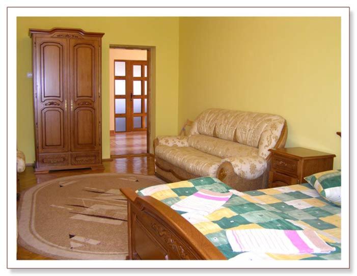 Large Double Room photo 1