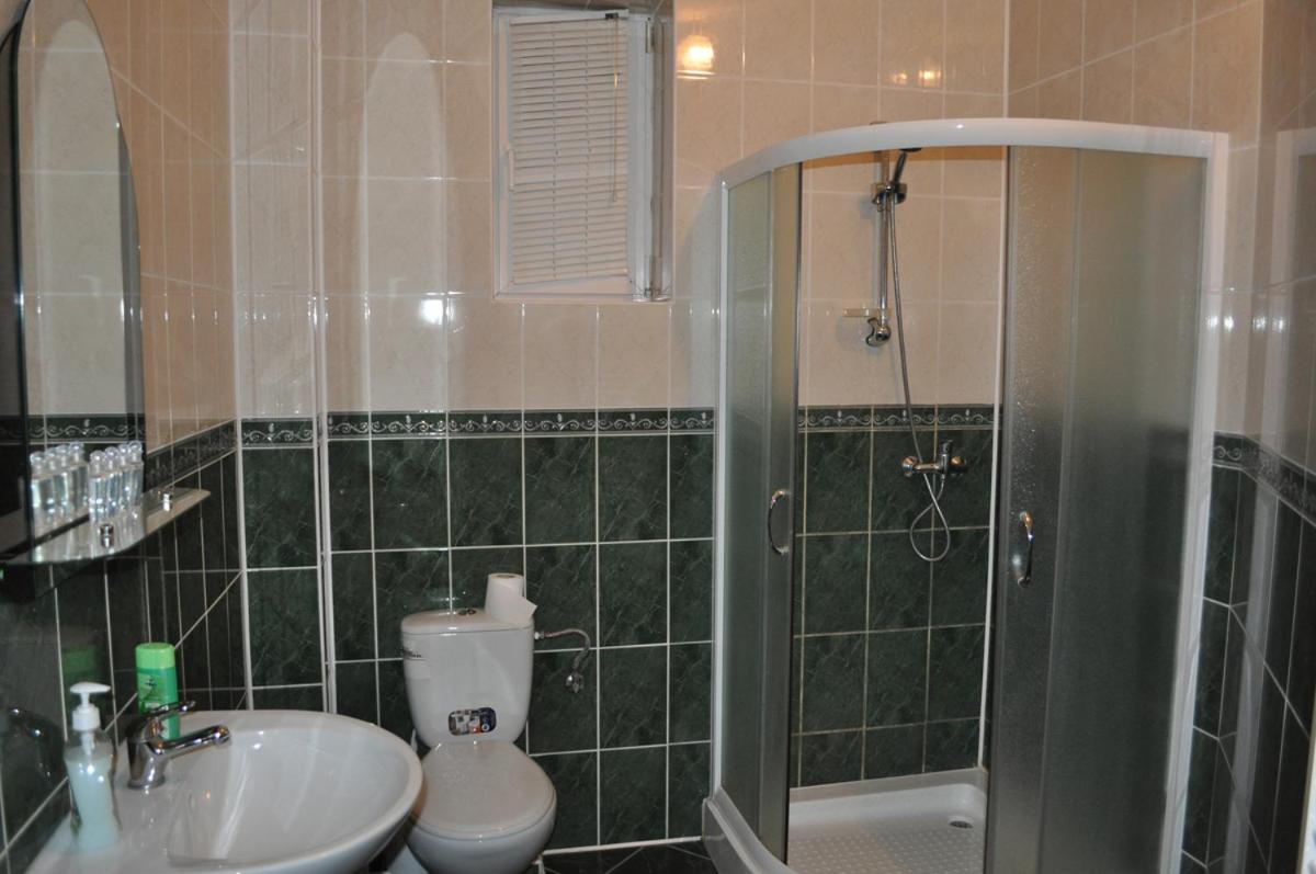 Large Double Room photo 2