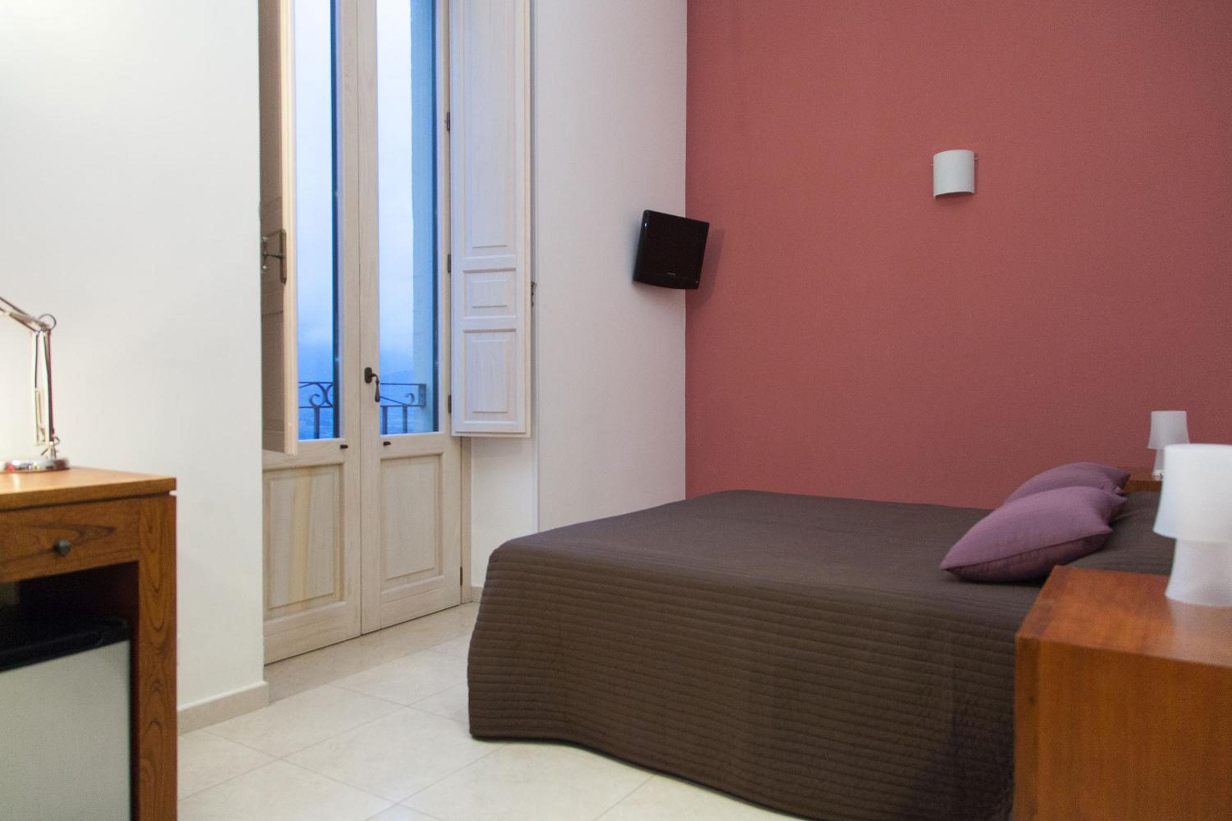 Double or Twin Room - Photo 5