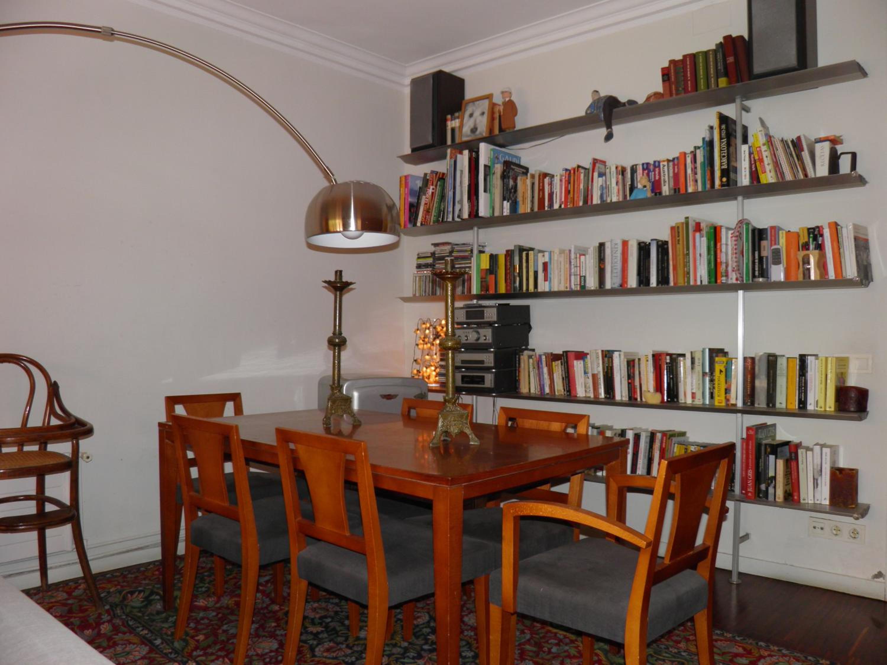 Apartment photo 2