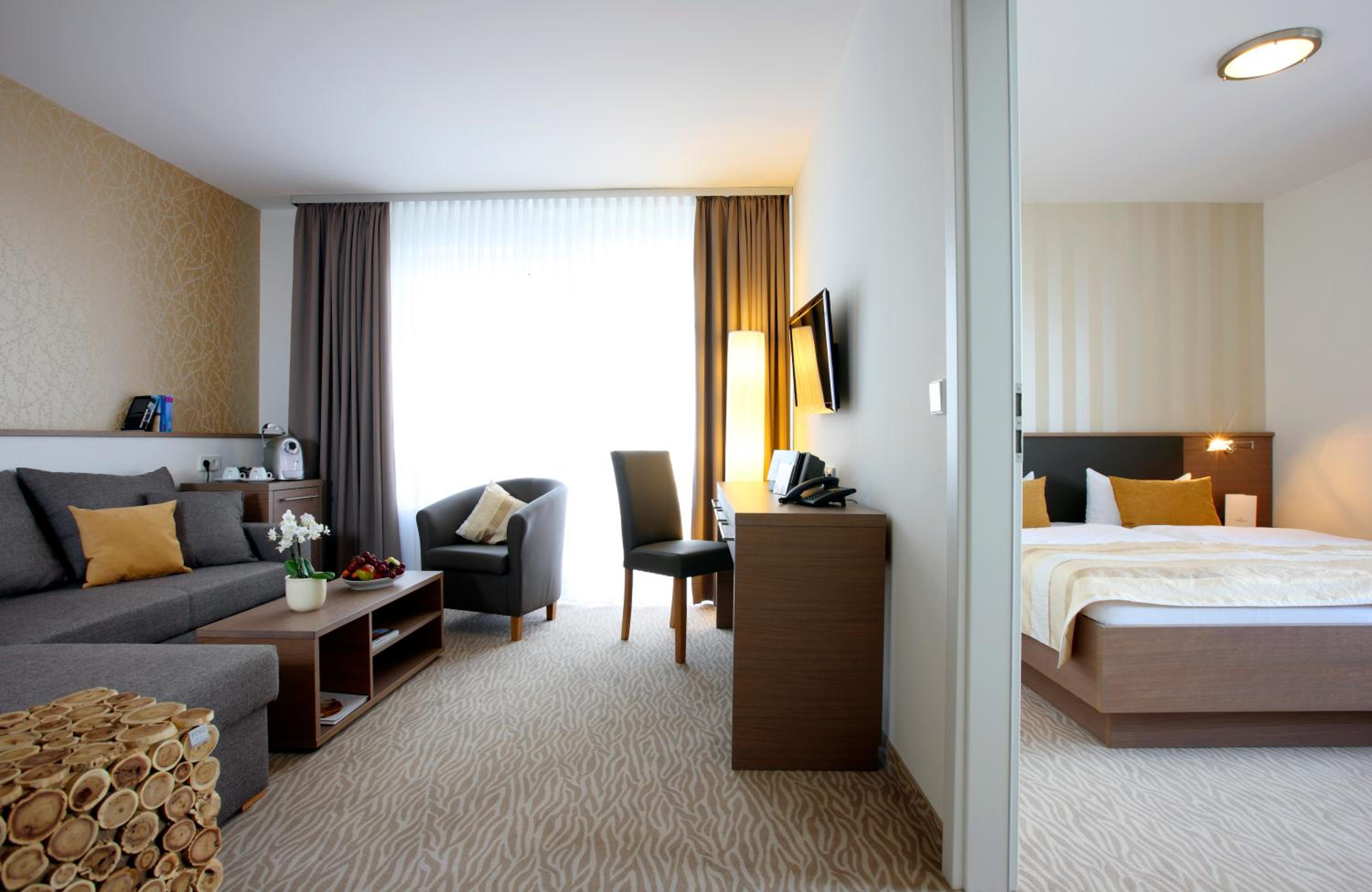 Suite with Balcony and Direct View of the Sea