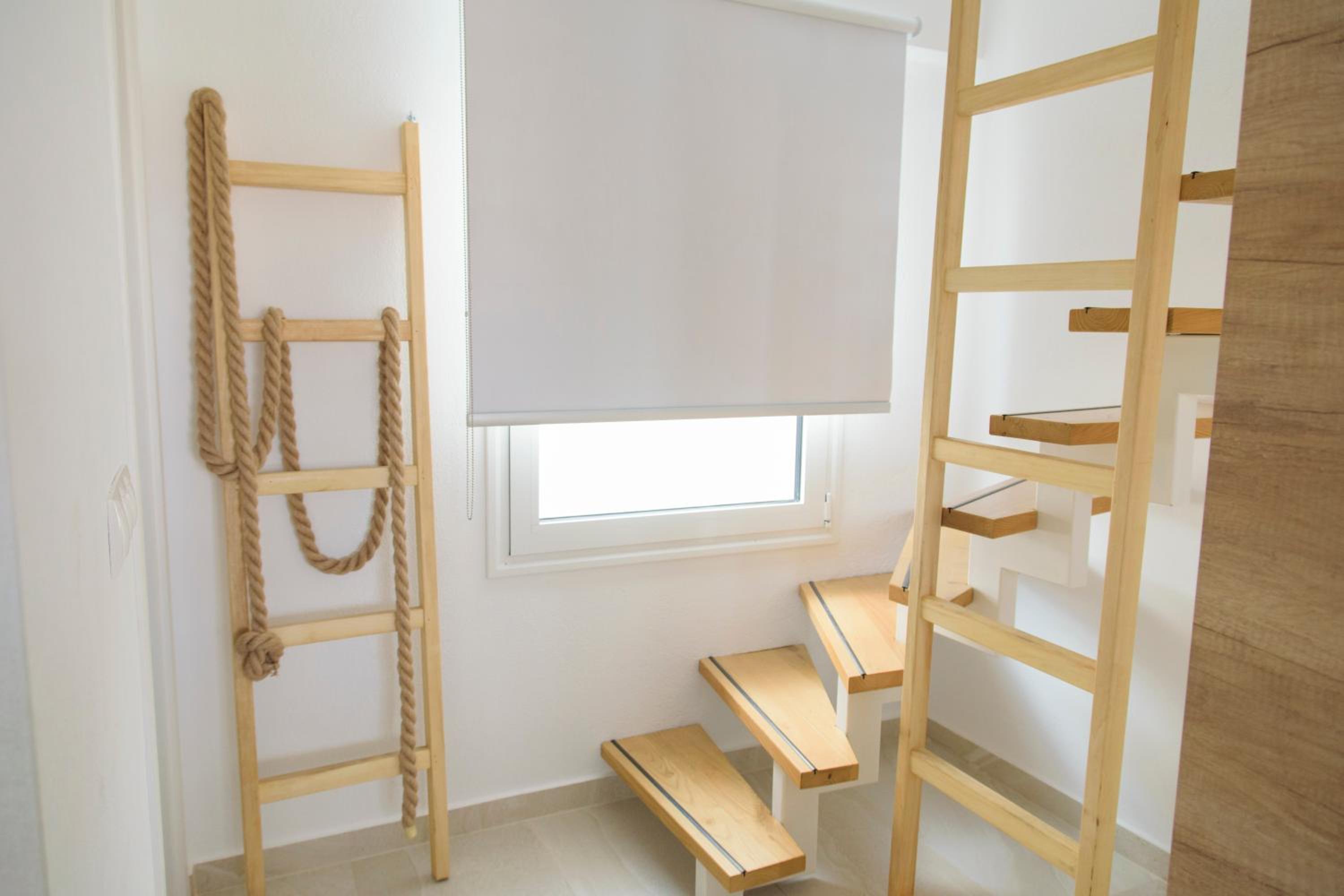 Apartment with Balcony - Photo 10