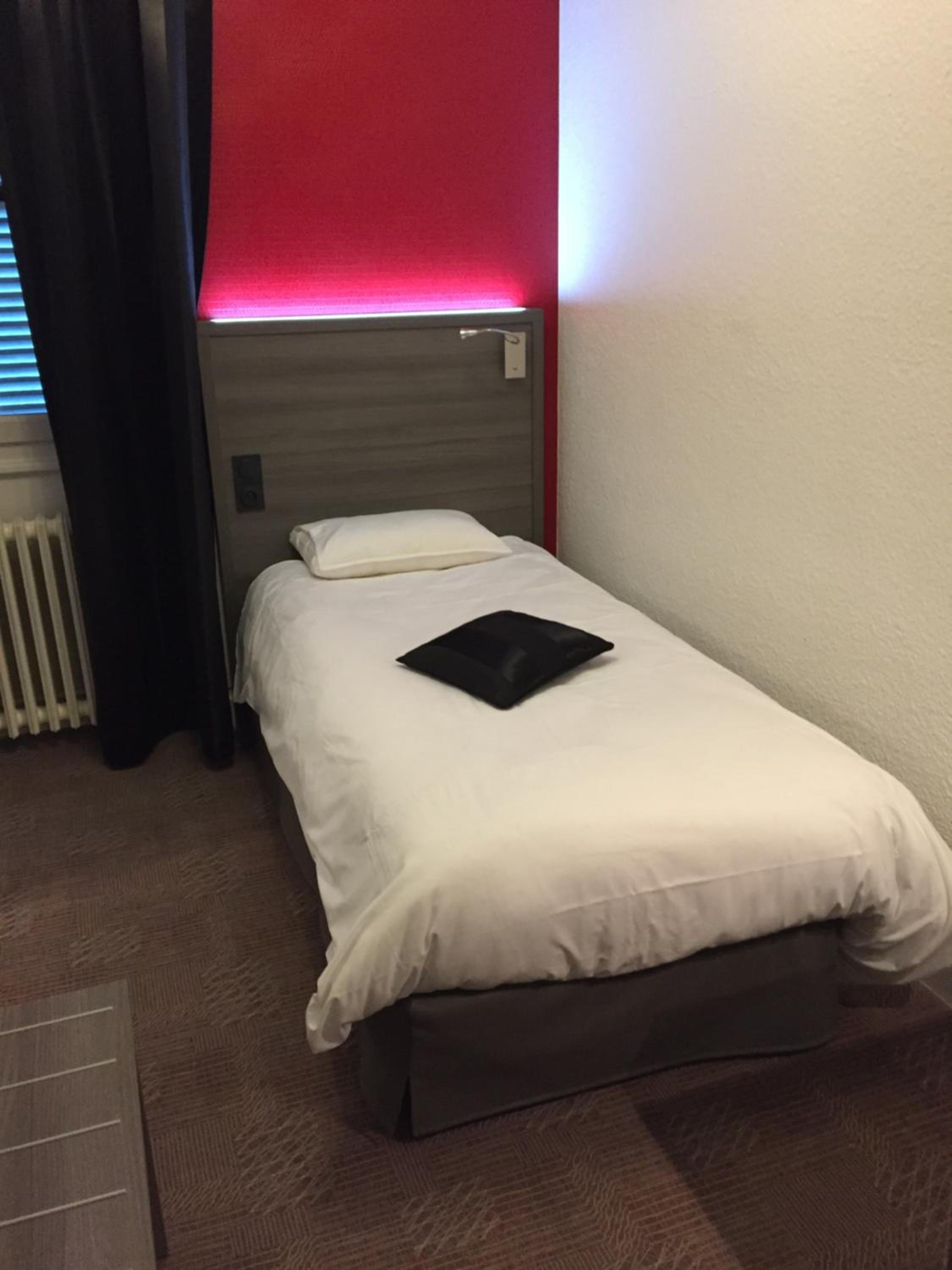 Single Room photo 2