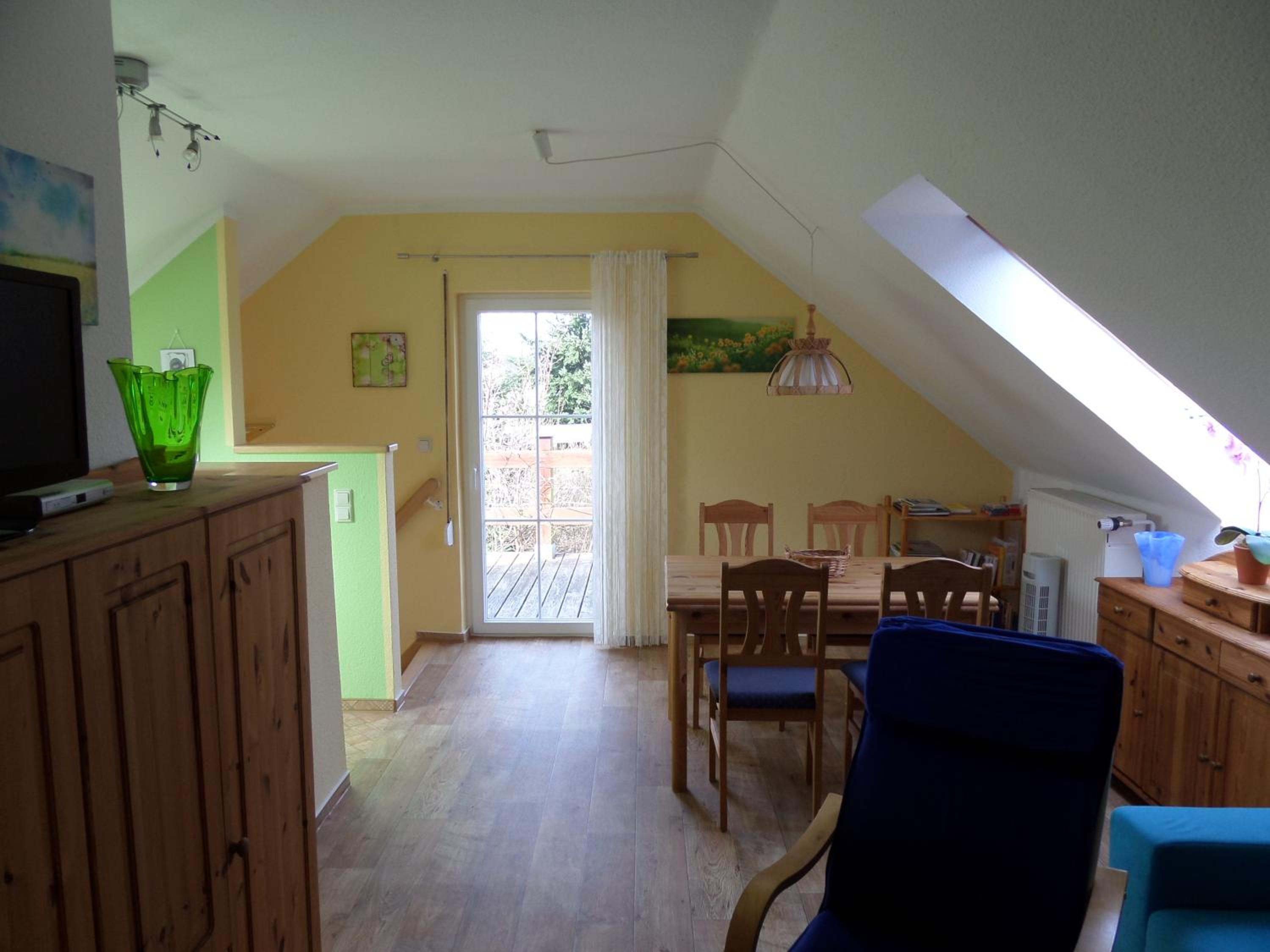 One-Bedroom Apartment with Balcony photo 3