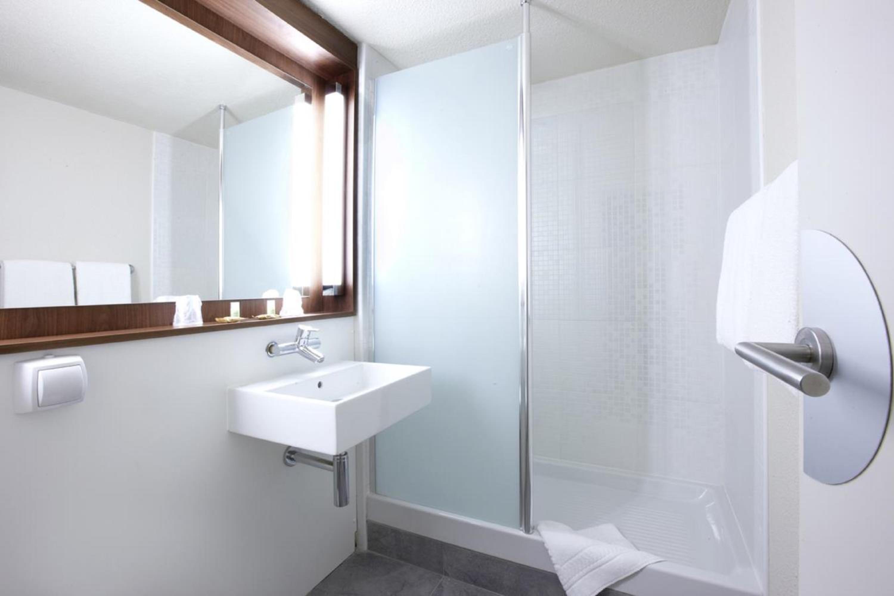 Standard Triple Room - Photo 4