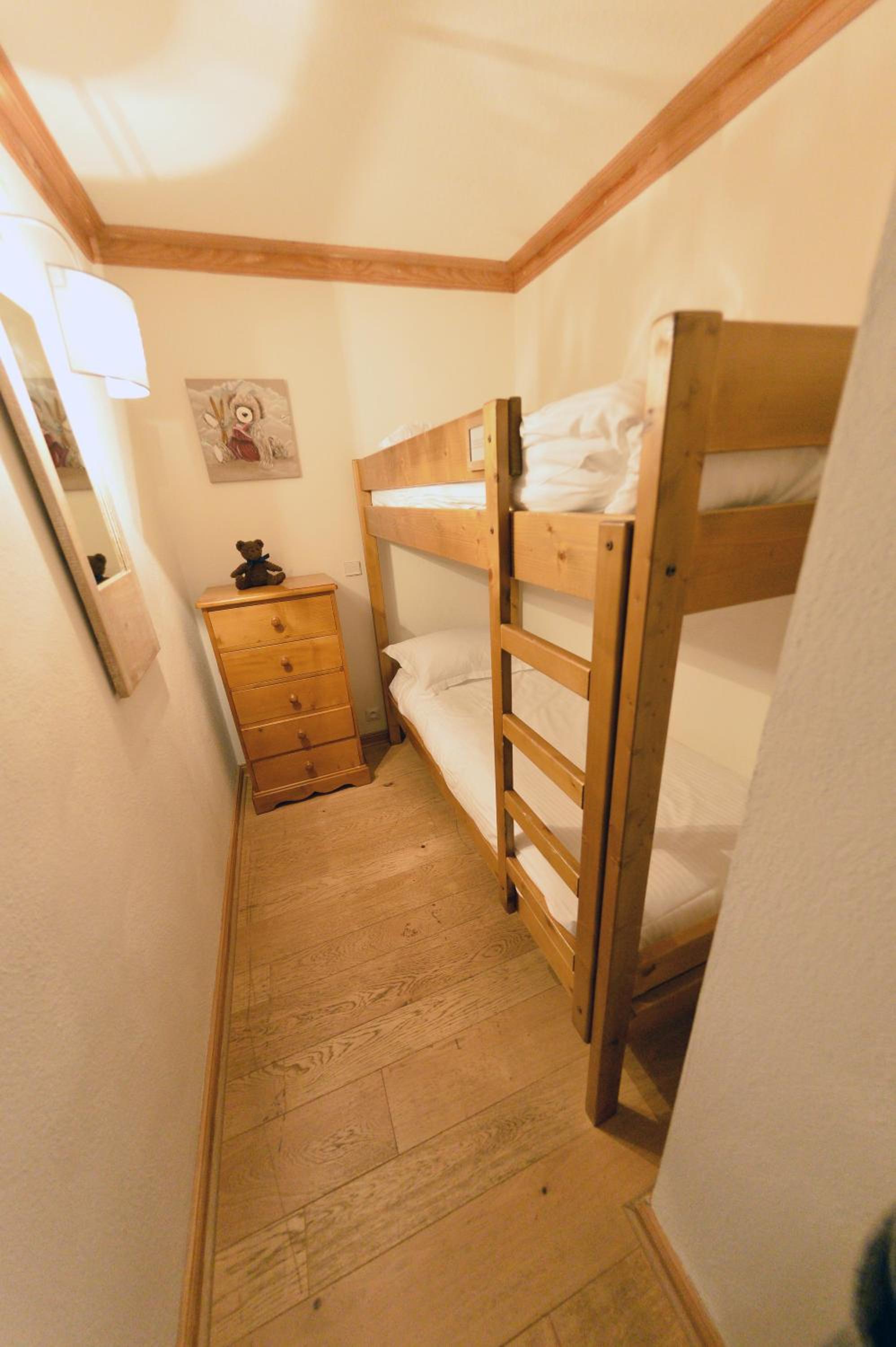 Quadruple Room (2 Adults + 2 Children) - Photo 2