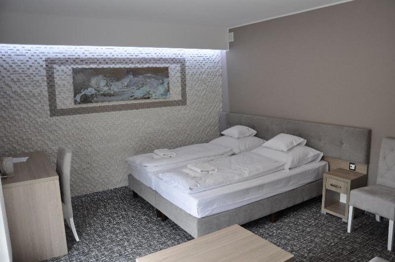 Triple Room with Balcony - Photo 4