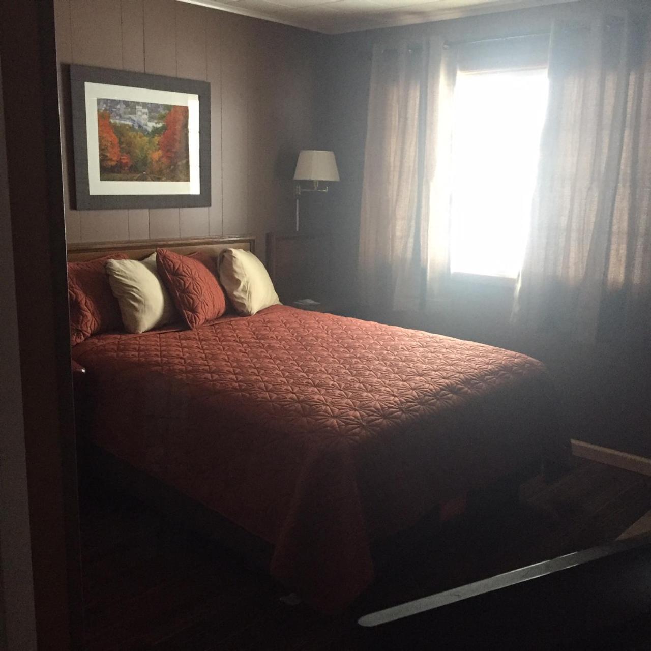 Standard Room - 2 Queen Beds - Photo 2