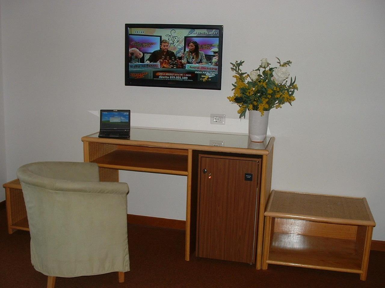 Double Room - Photo 9