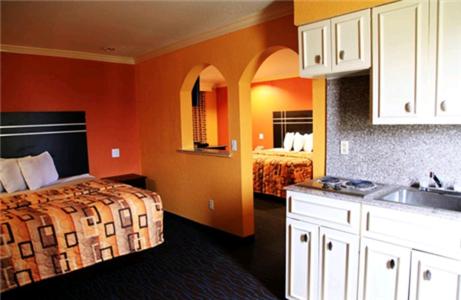 Family Suite (4 Adults) - Photo 1