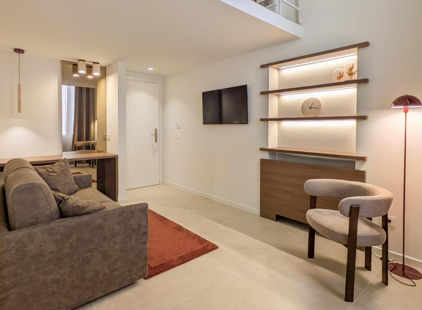 Standard Suite