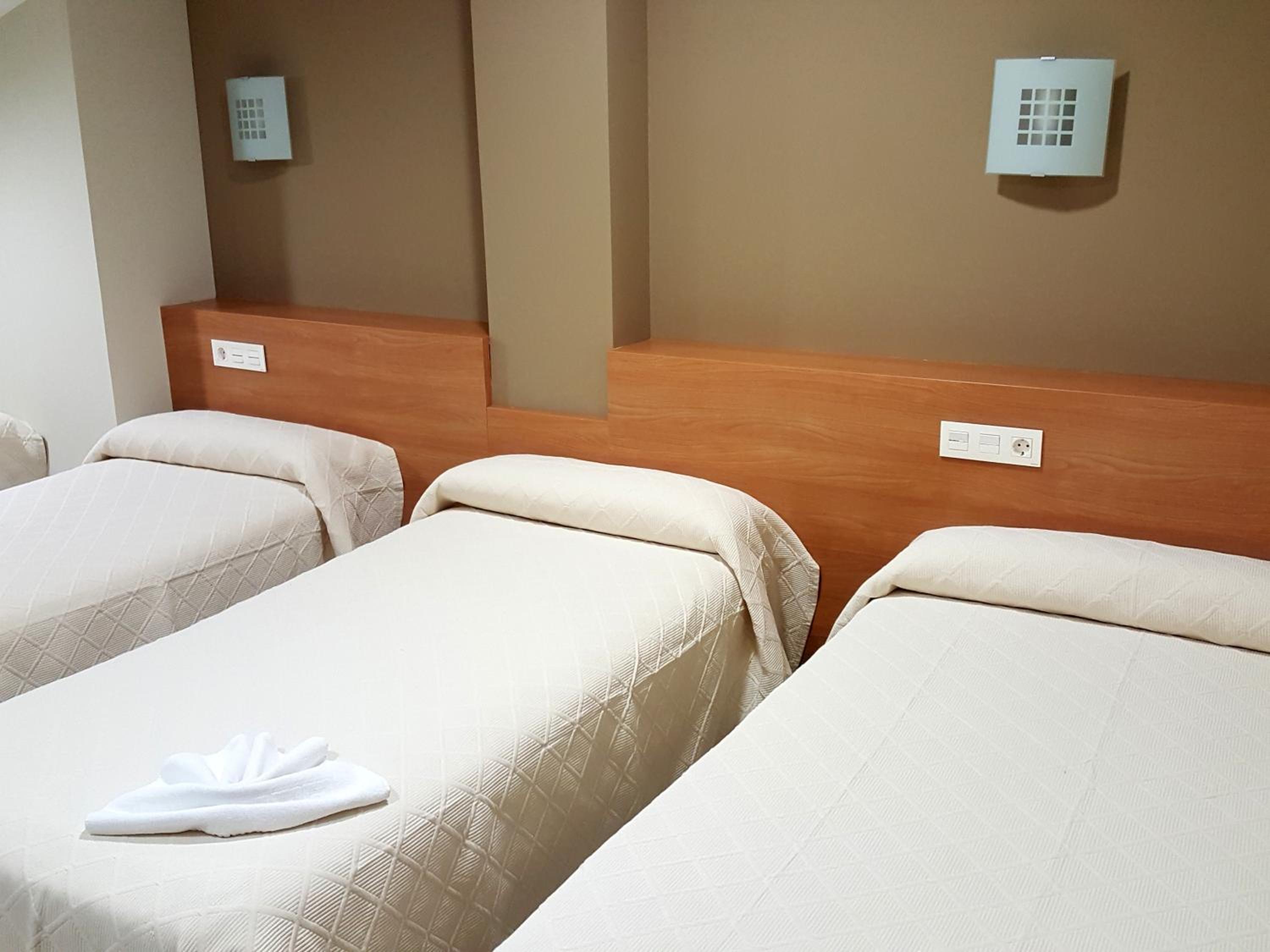 Habitación Triple Confort con Ducha