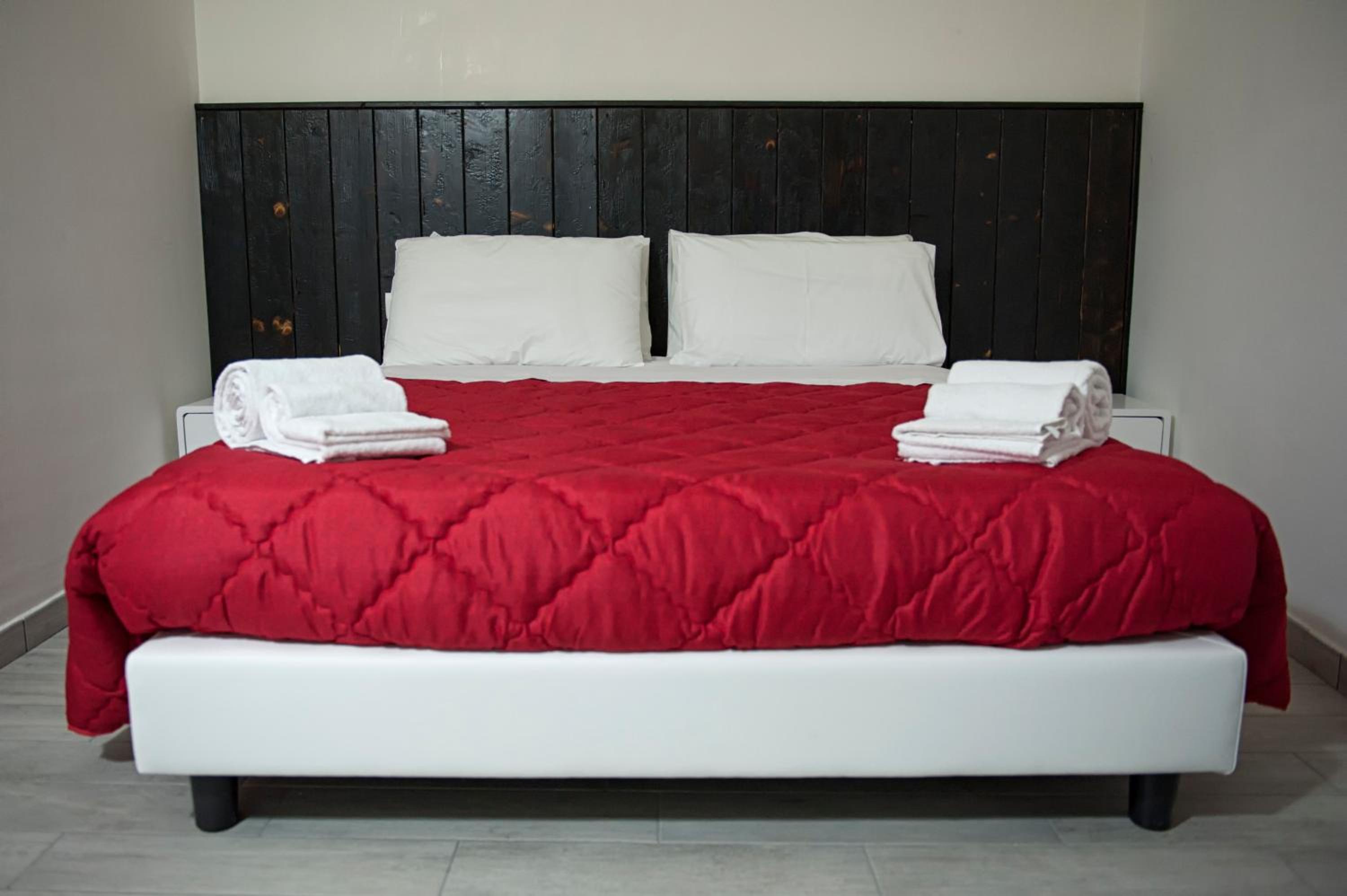 Double Room with Private Bathroom - Photo 4