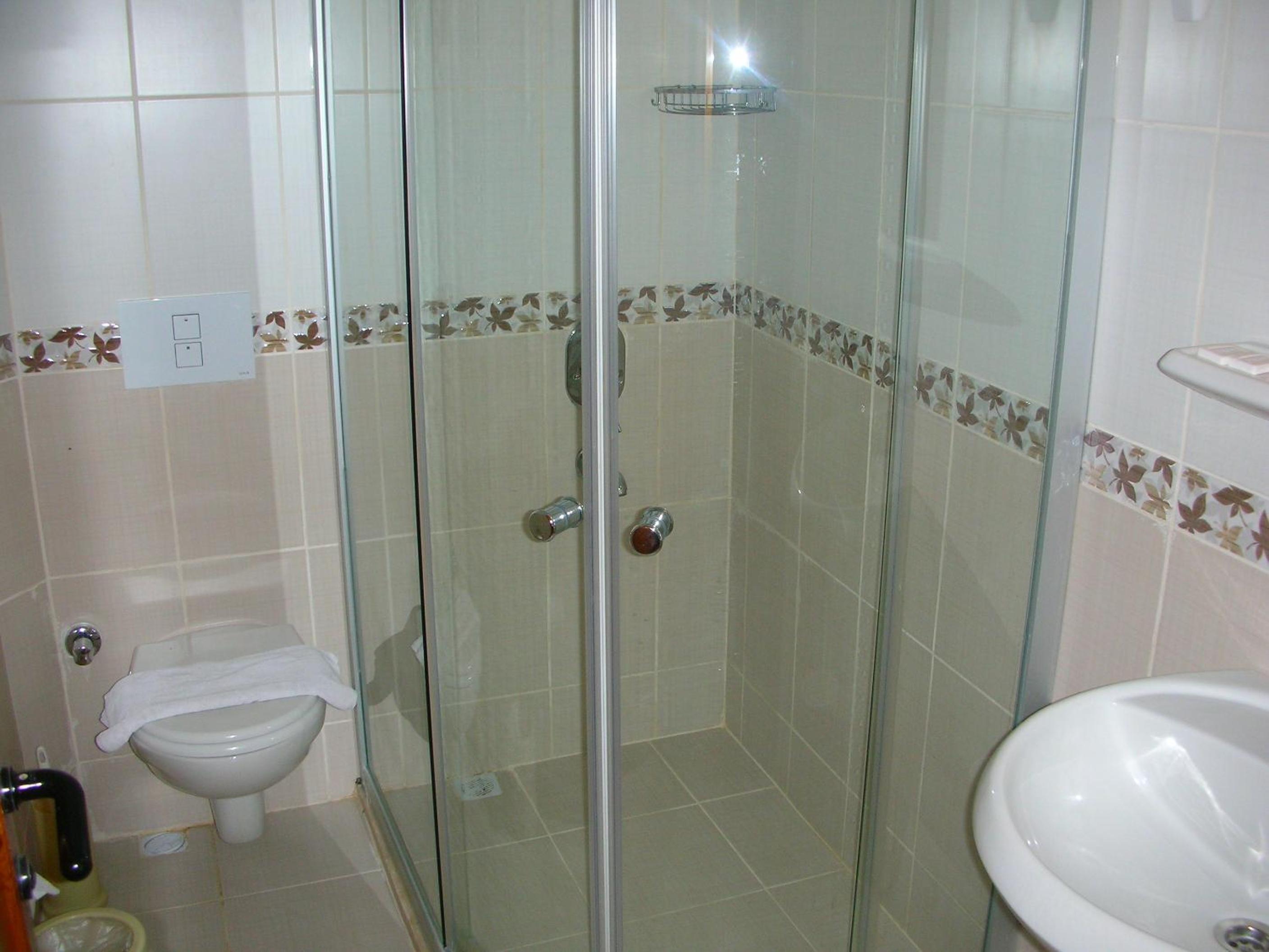 Standard Double or Twin Room photo 2