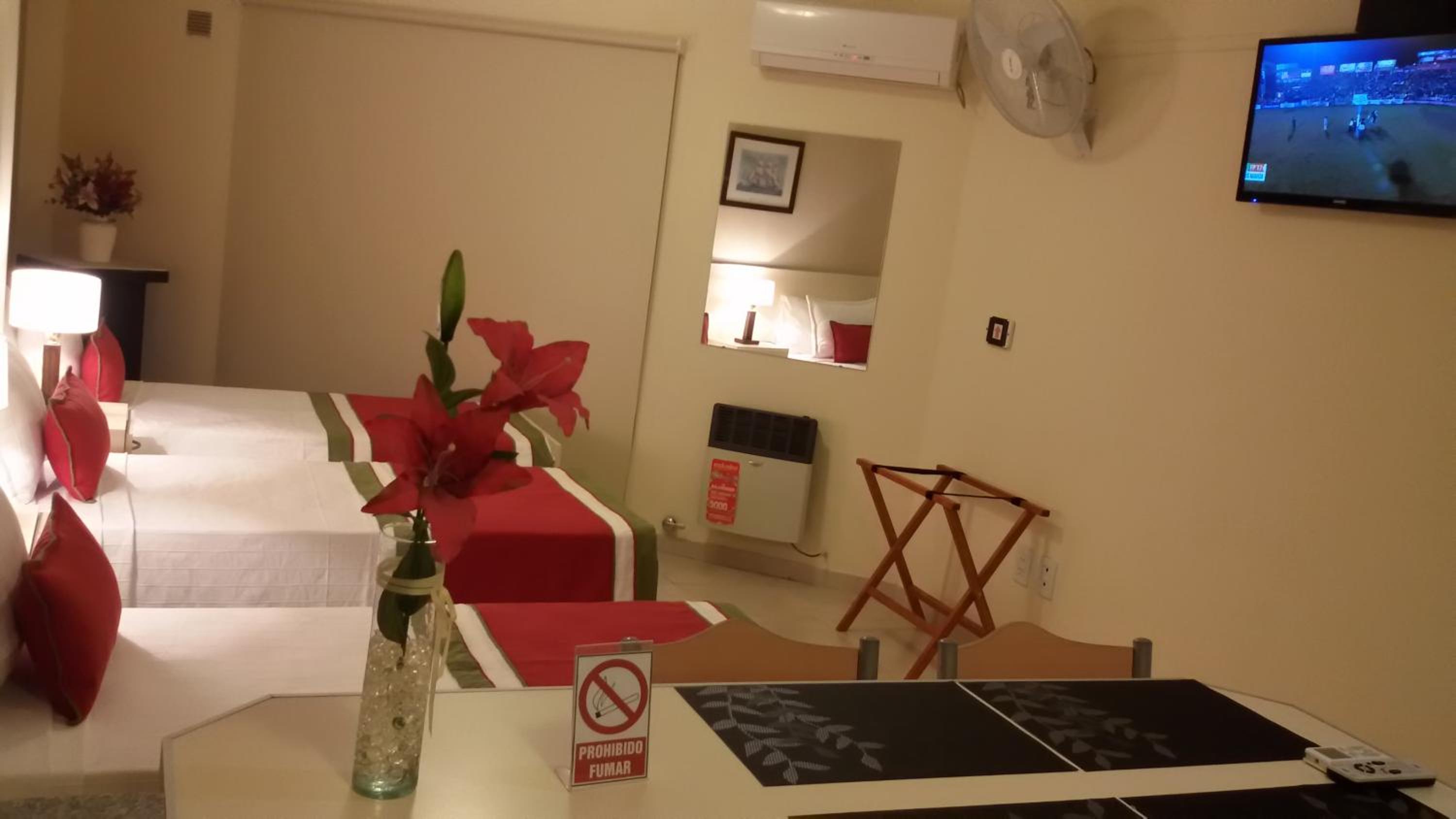 Apartment (3 Adults) photo 2