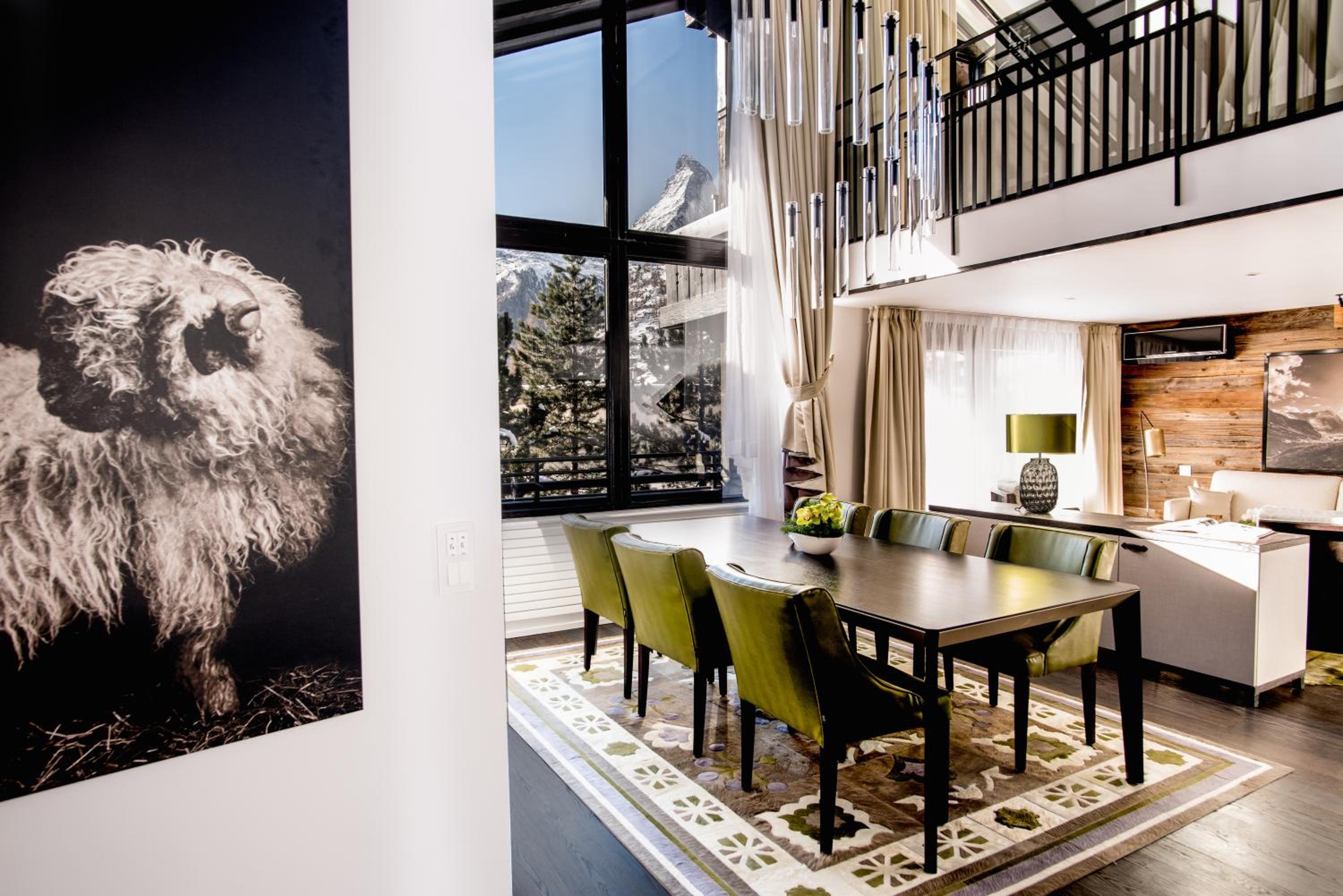 Penthouse Deluxe Suite with Matterhorn view - Photo 6