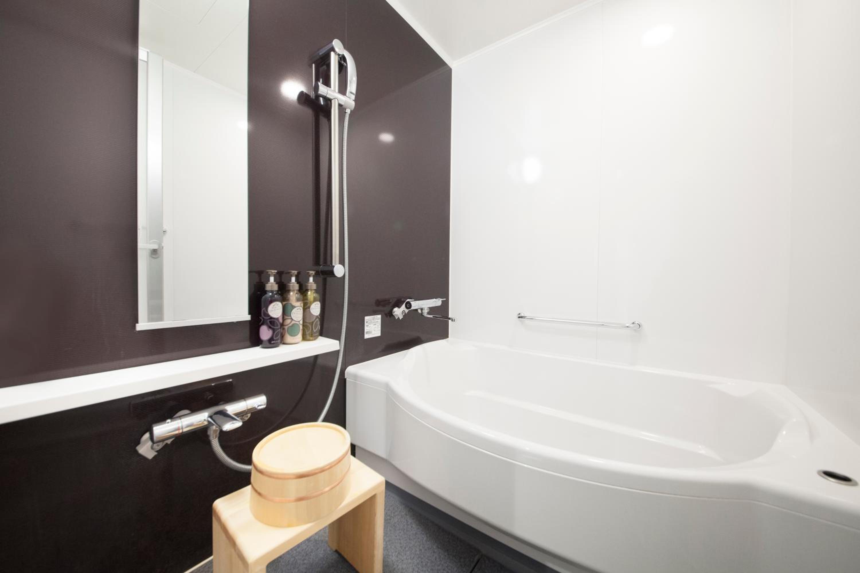 Premium Twin Room - Non-Smoking