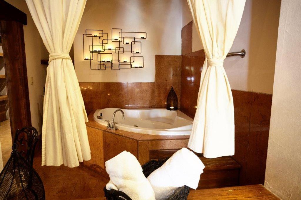 Studio with Spa Bath photo 3