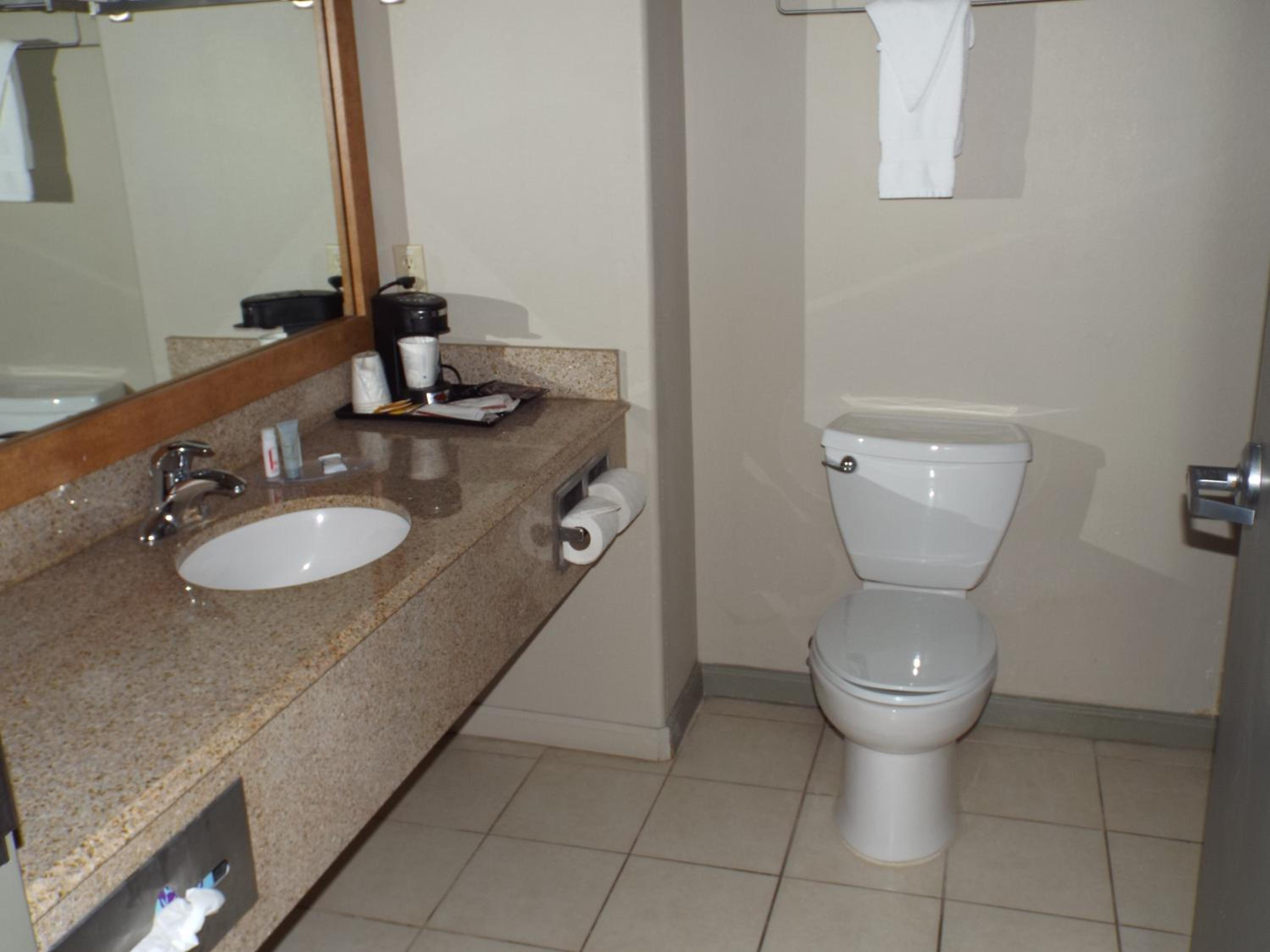 King Room - Non-Smoking - Photo 3