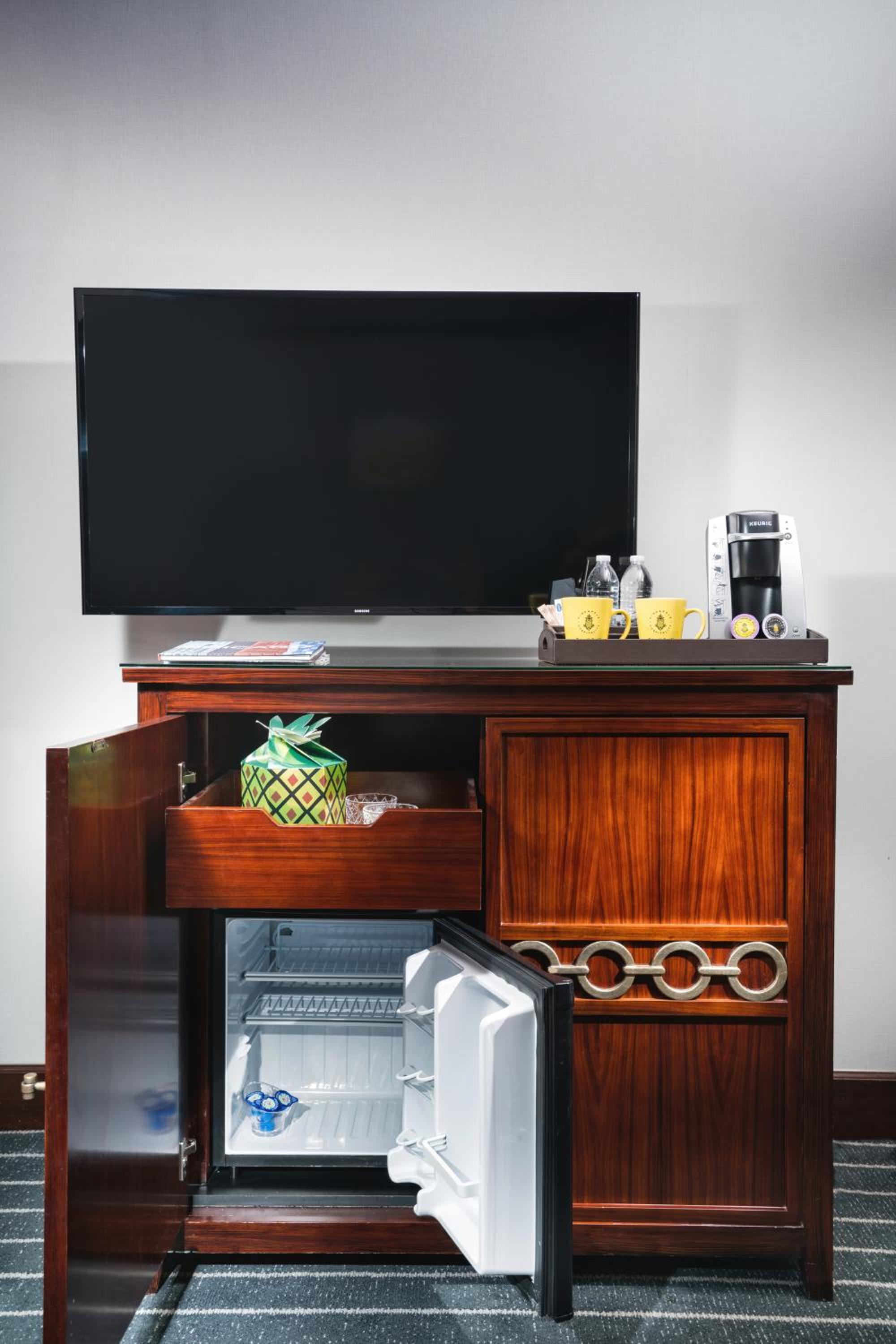 Deluxe King Room - Photo 4