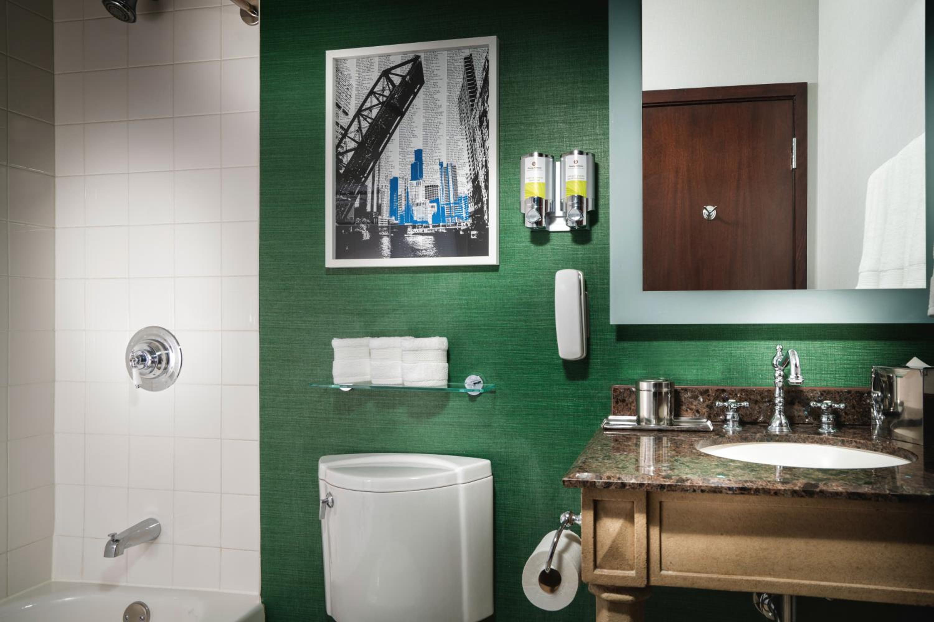 Executive King Suite - Disability Access - Photo 2