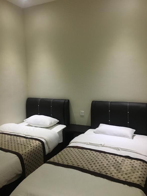 Budget Twin Room photo 2