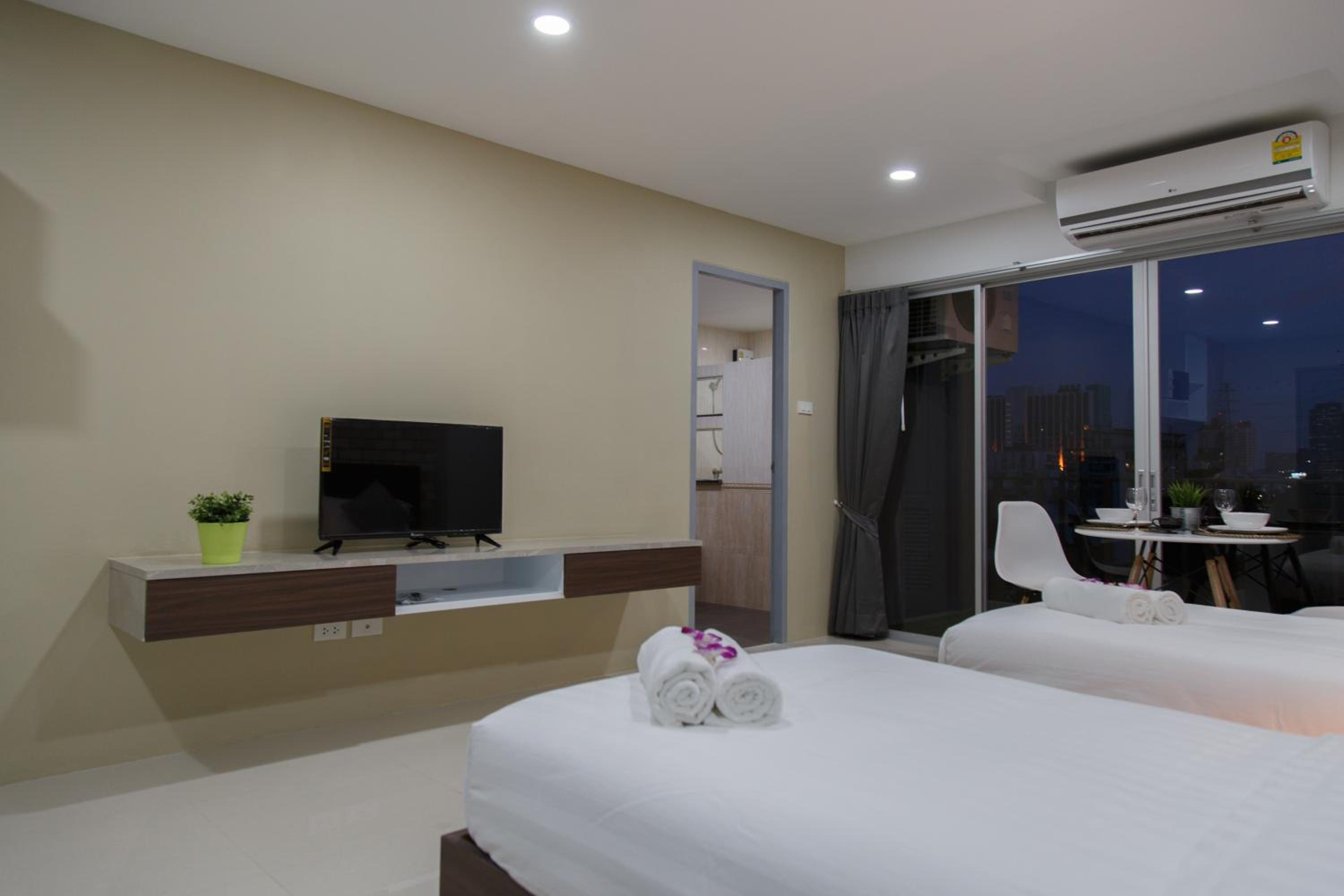 Quadruple Room with Balcony photo 2