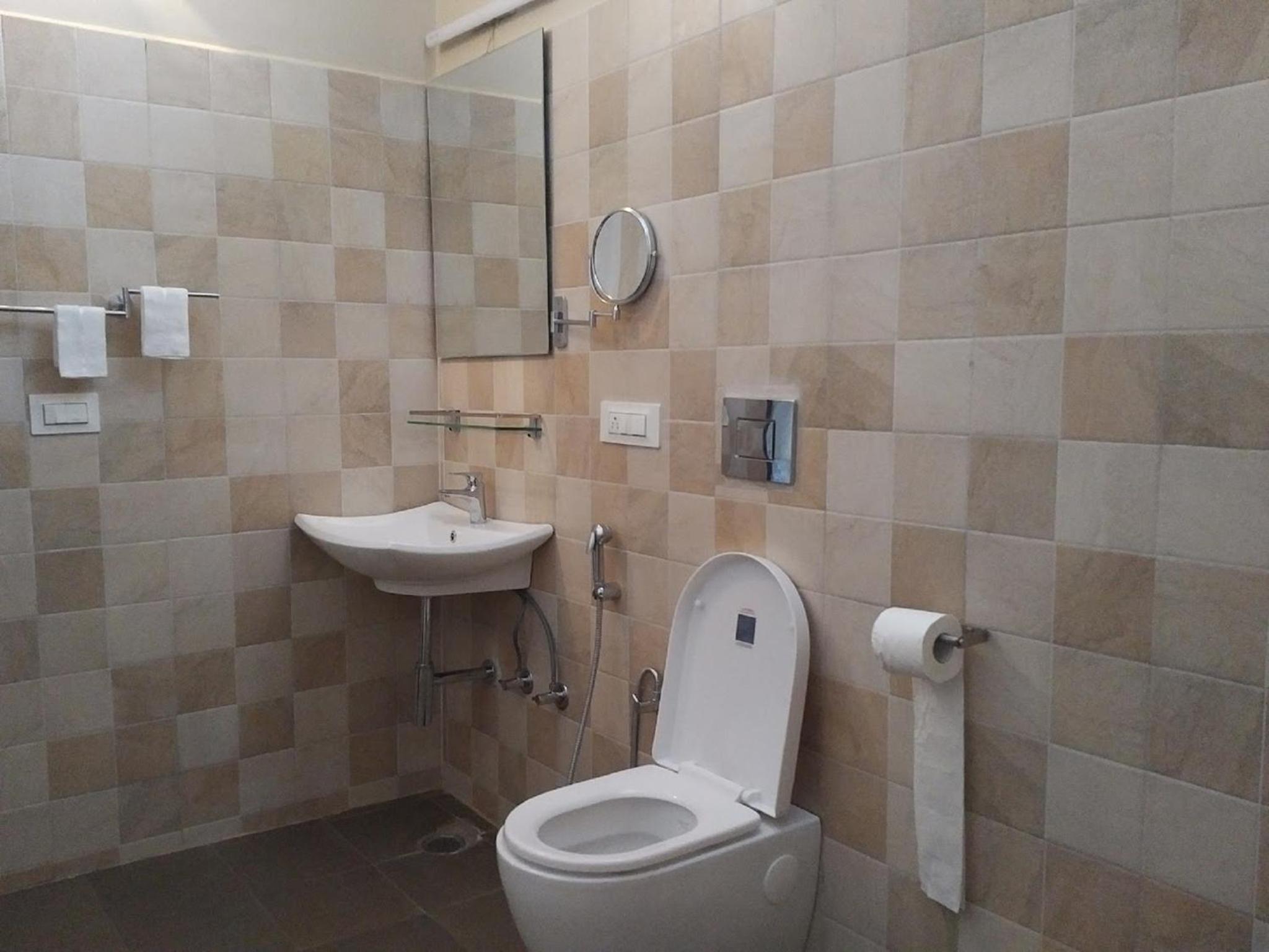 Superior King Suite photo 3