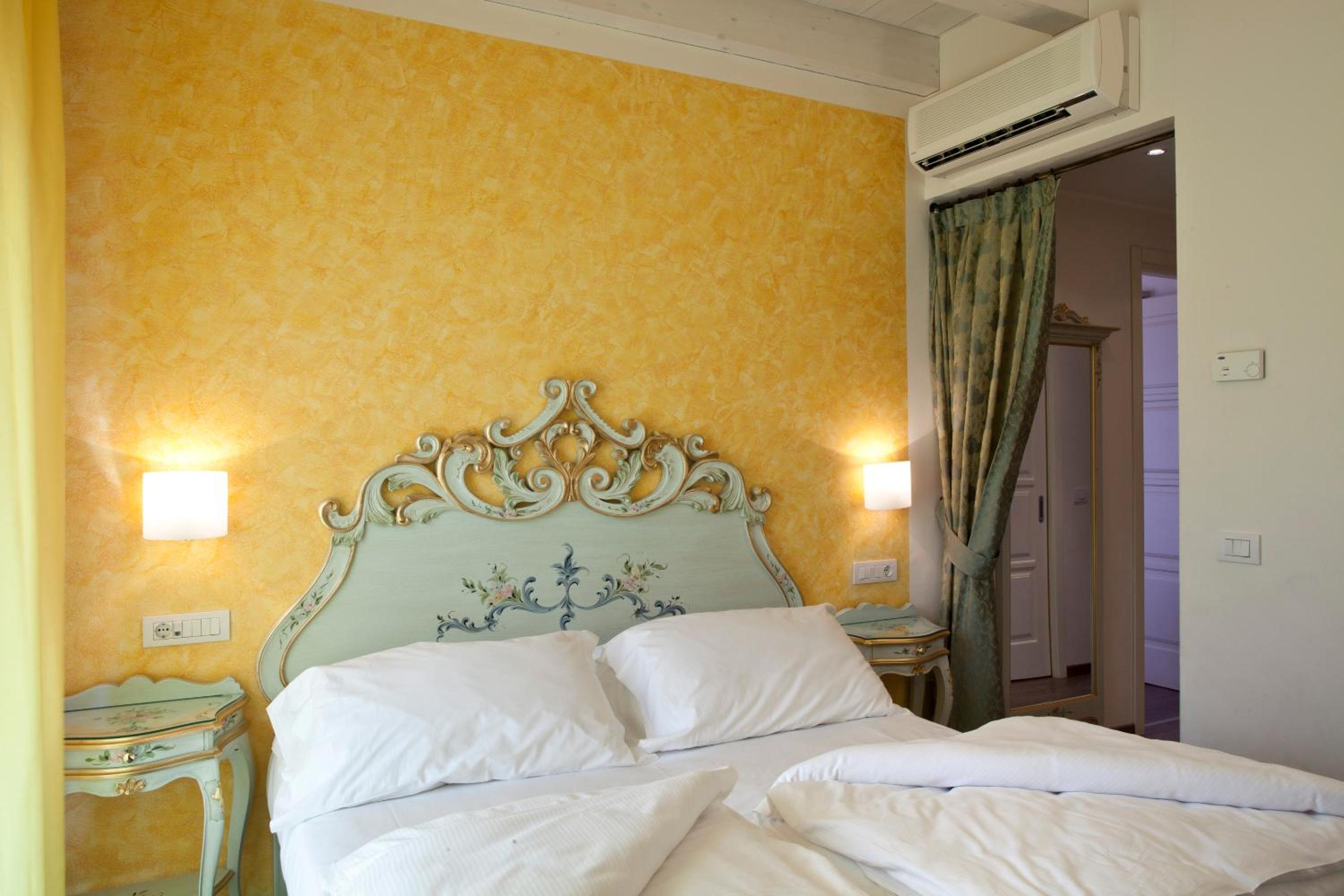 Suite with Lake View photo 1