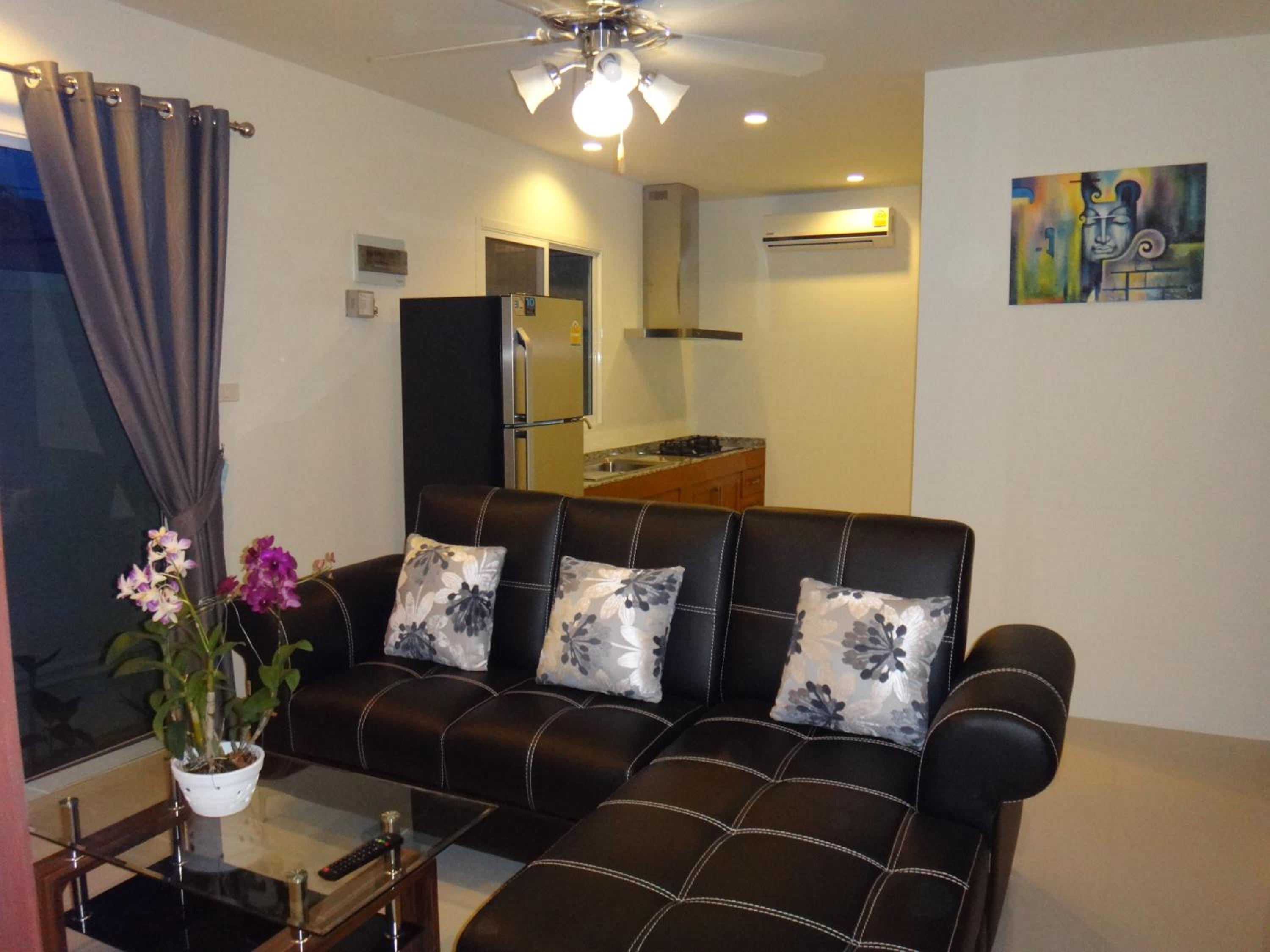 Two-Bedroom House photo 2