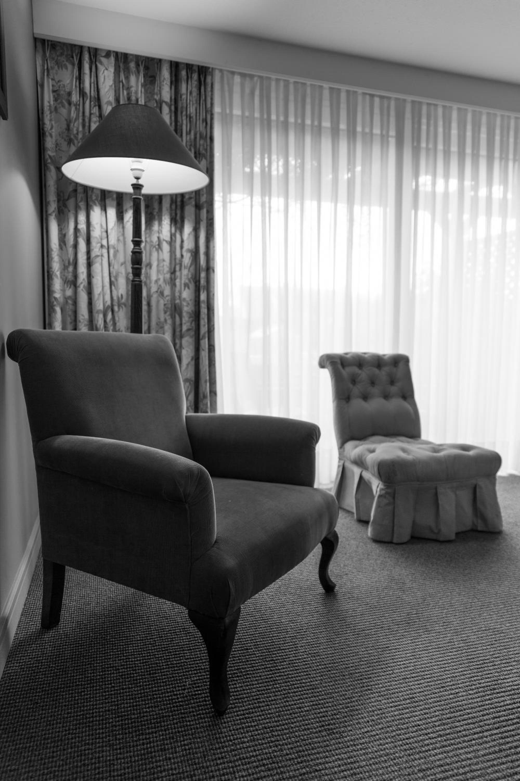 Luxury Double Room with Garden View - Photo 3