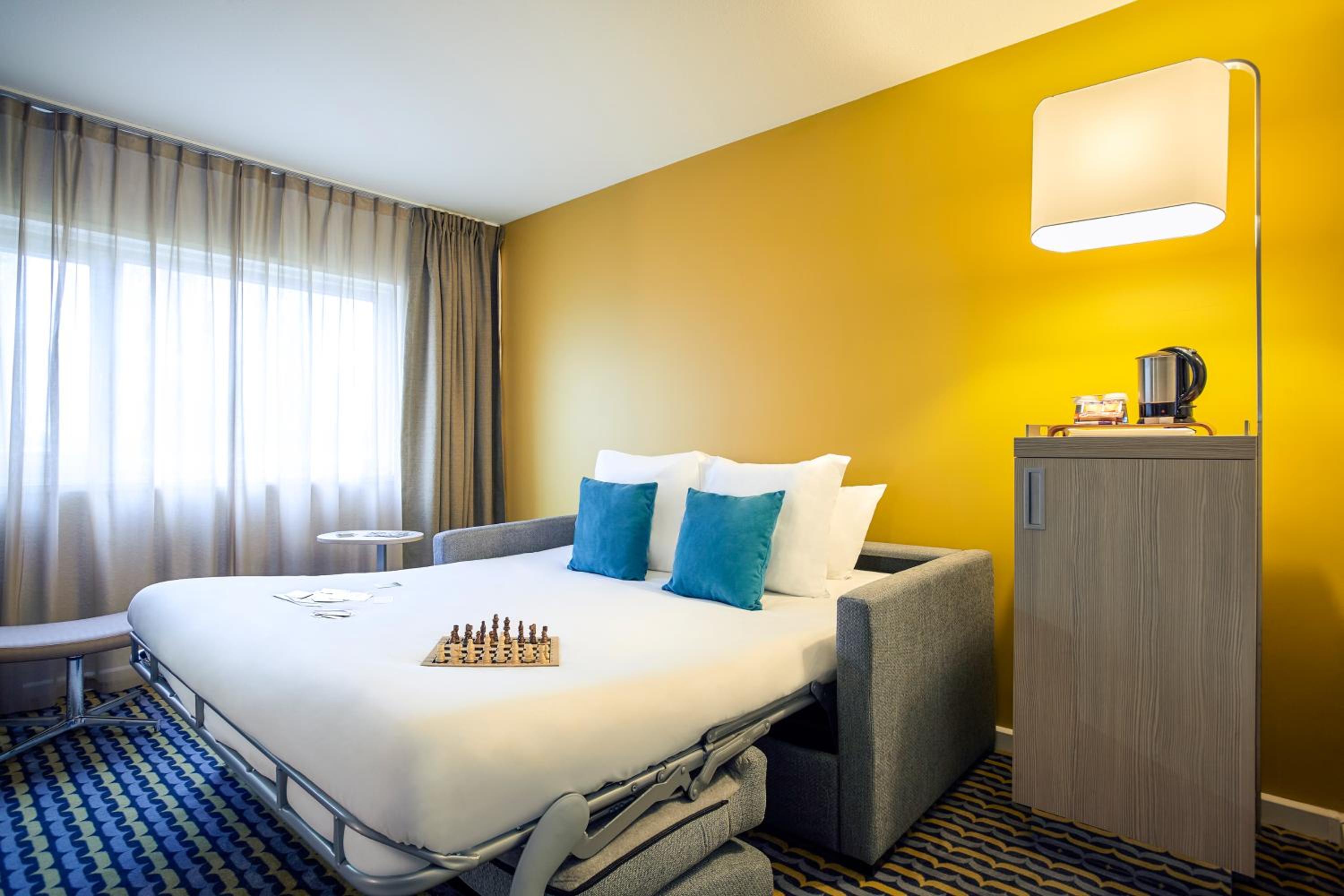 Junior Suite with One Double Bed and One Sofabed - Photo 2