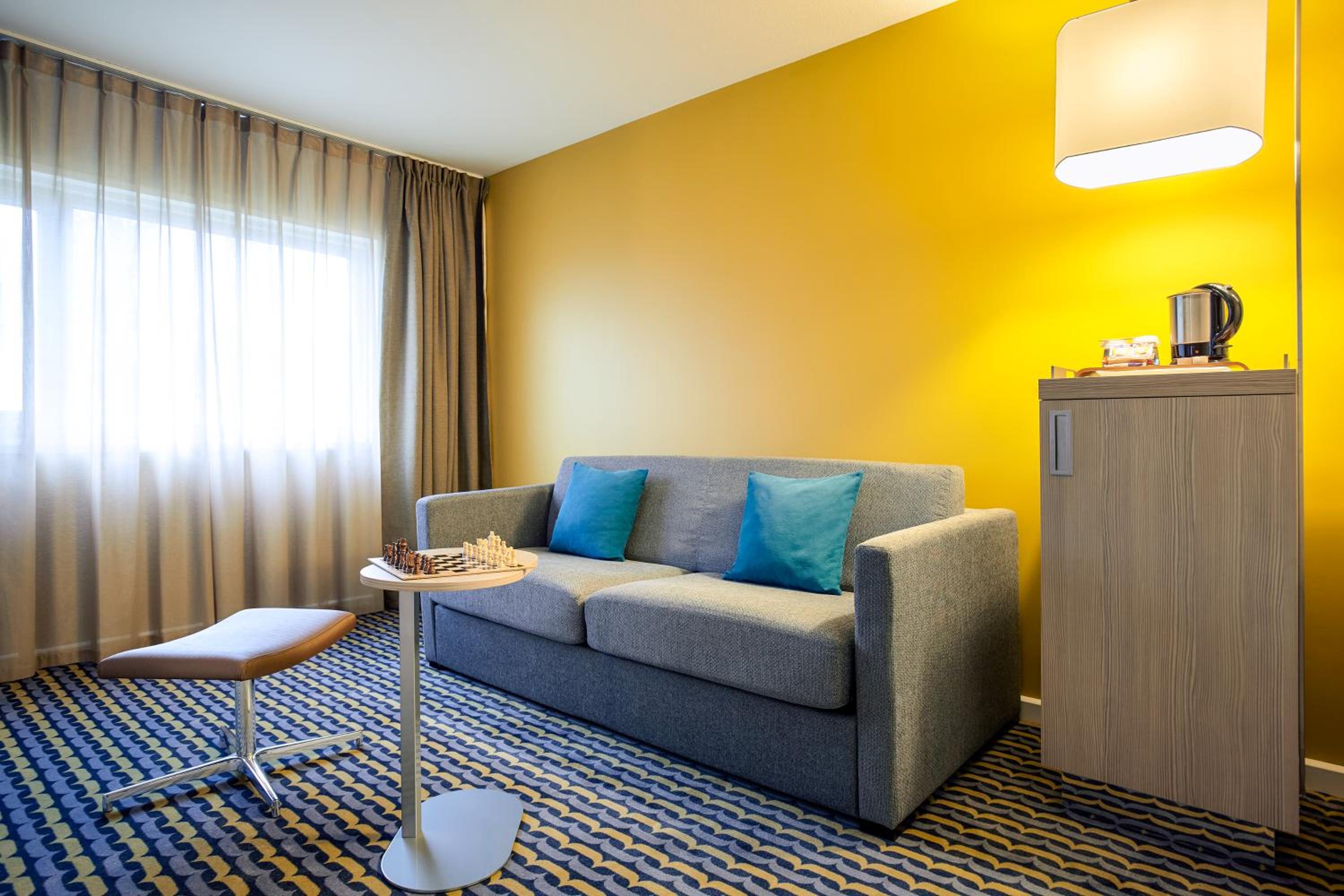 Junior Suite with One Double Bed and One Sofabed - Photo 3