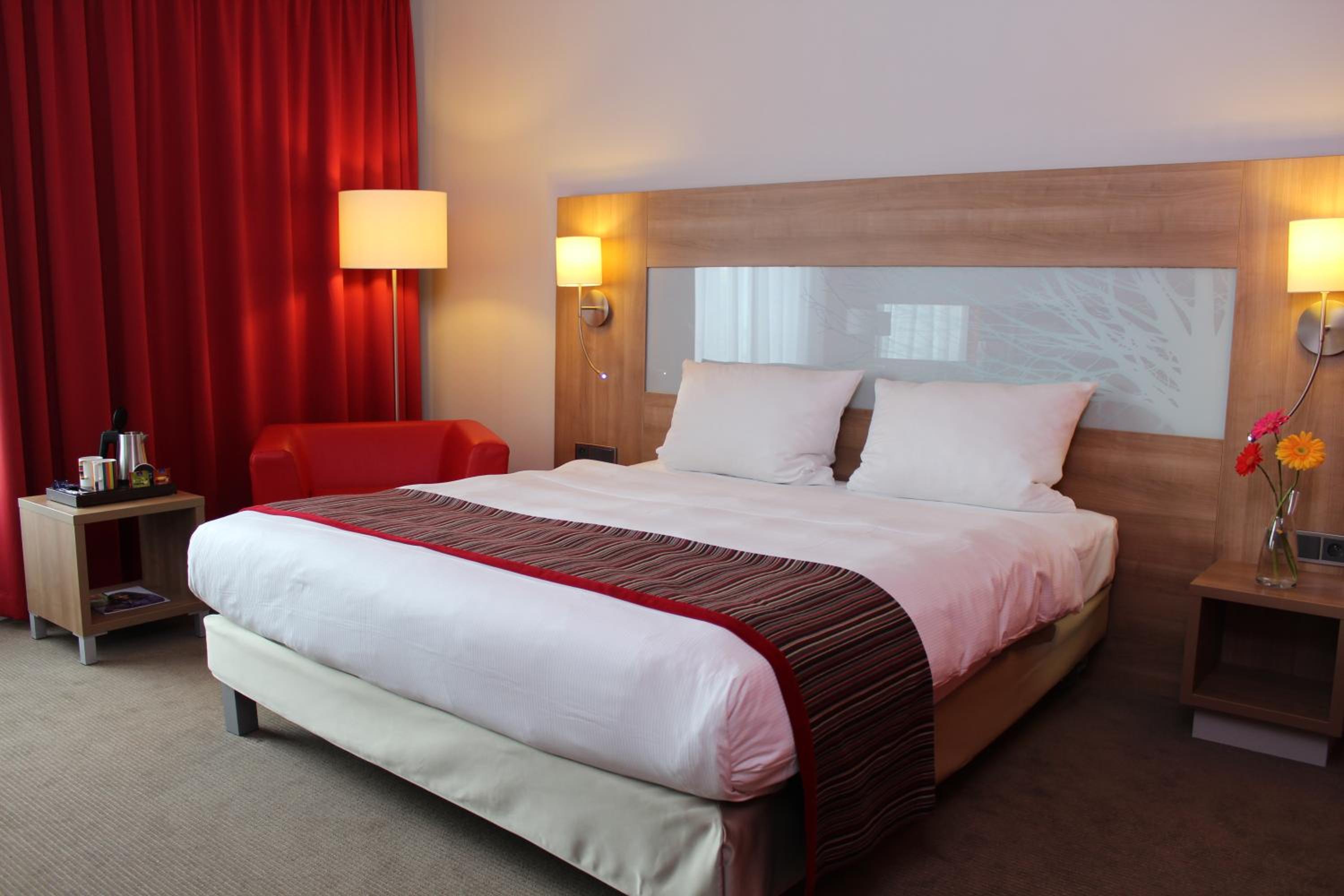Standard Double or Twin Room - Photo 6