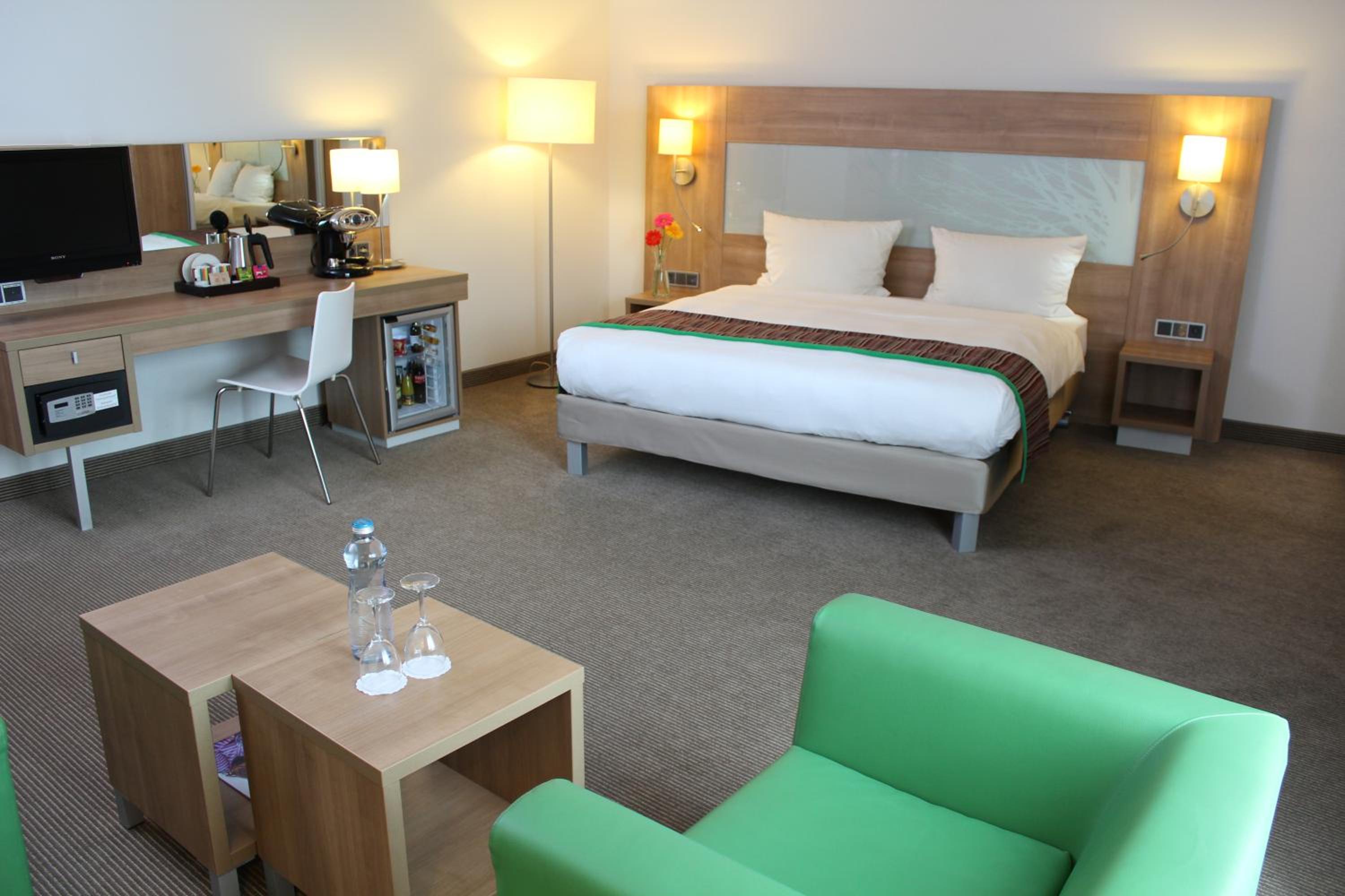 Superior Double or Twin Room with Parking - Photo 2