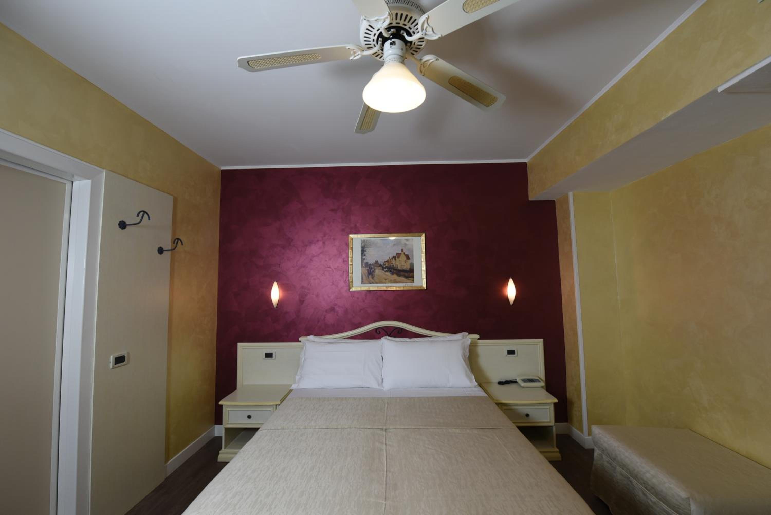 Triple Room - Photo 3