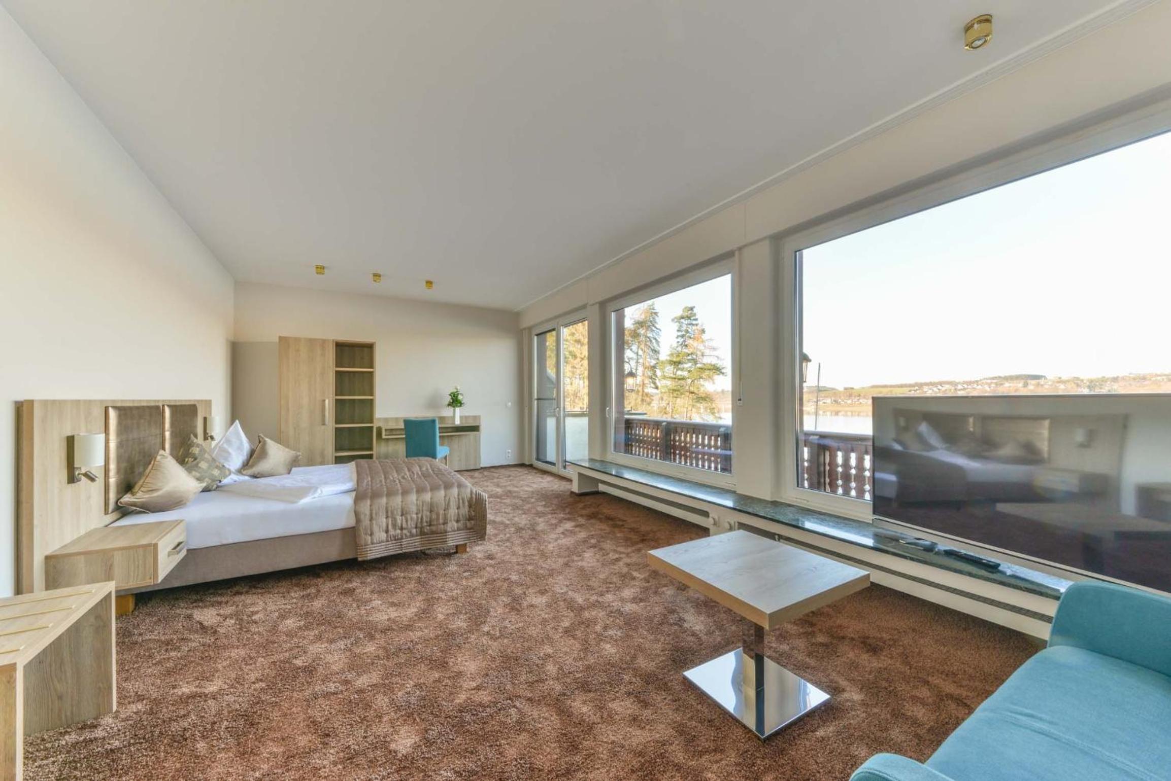 Junior Suite mit Balkon und Seeblick photo 1