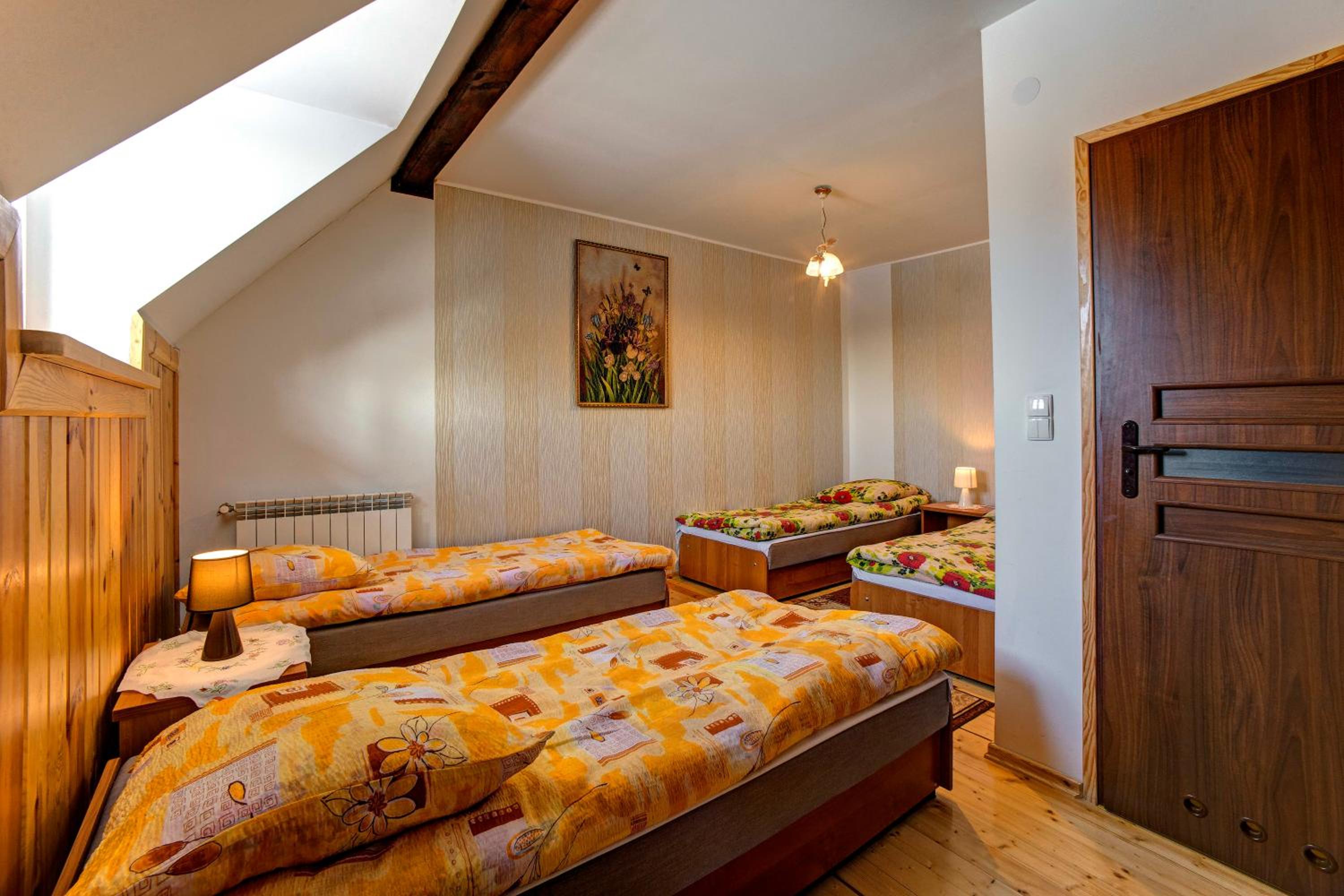 Quadruple Room with Bath photo 1