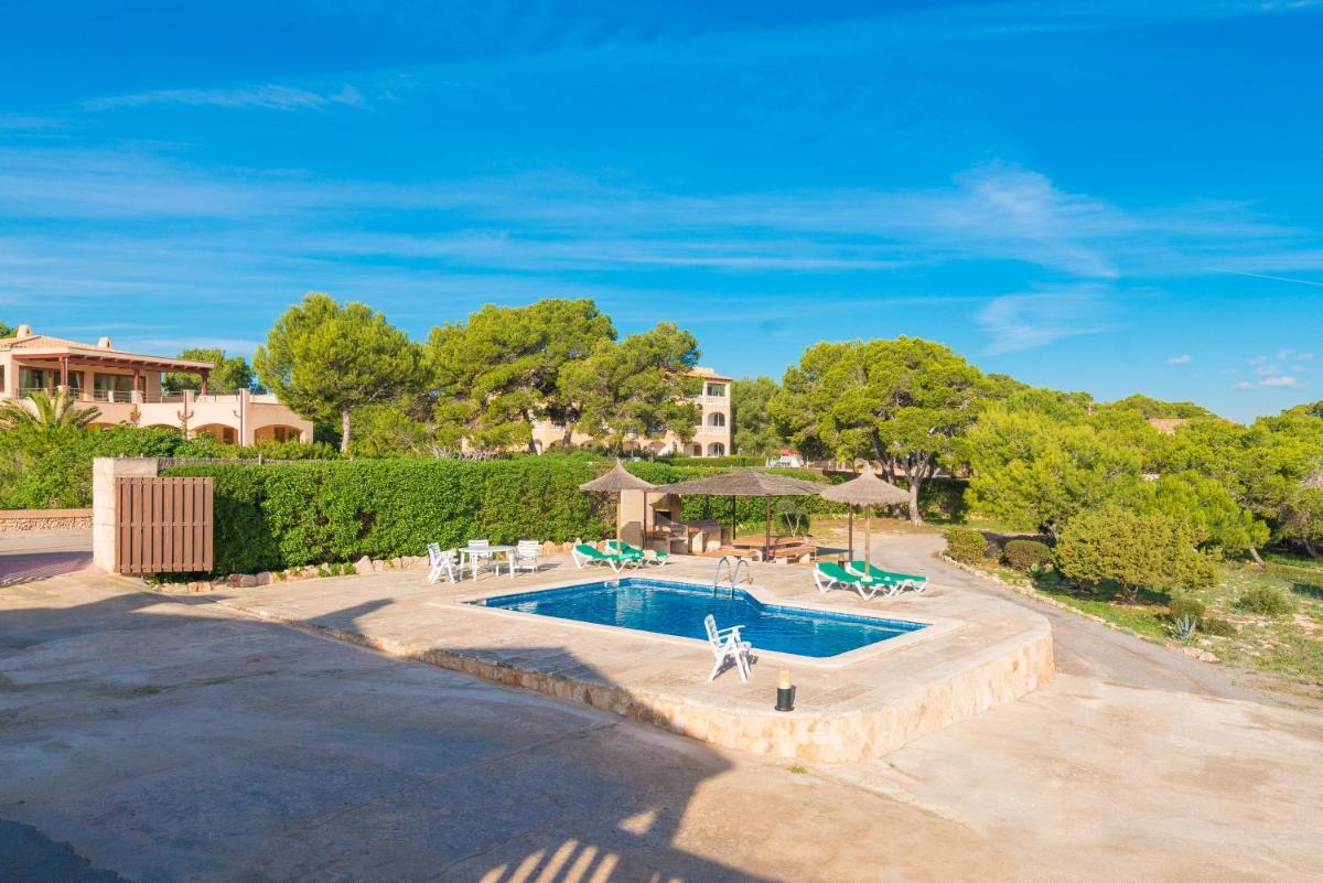 Villa photo 1