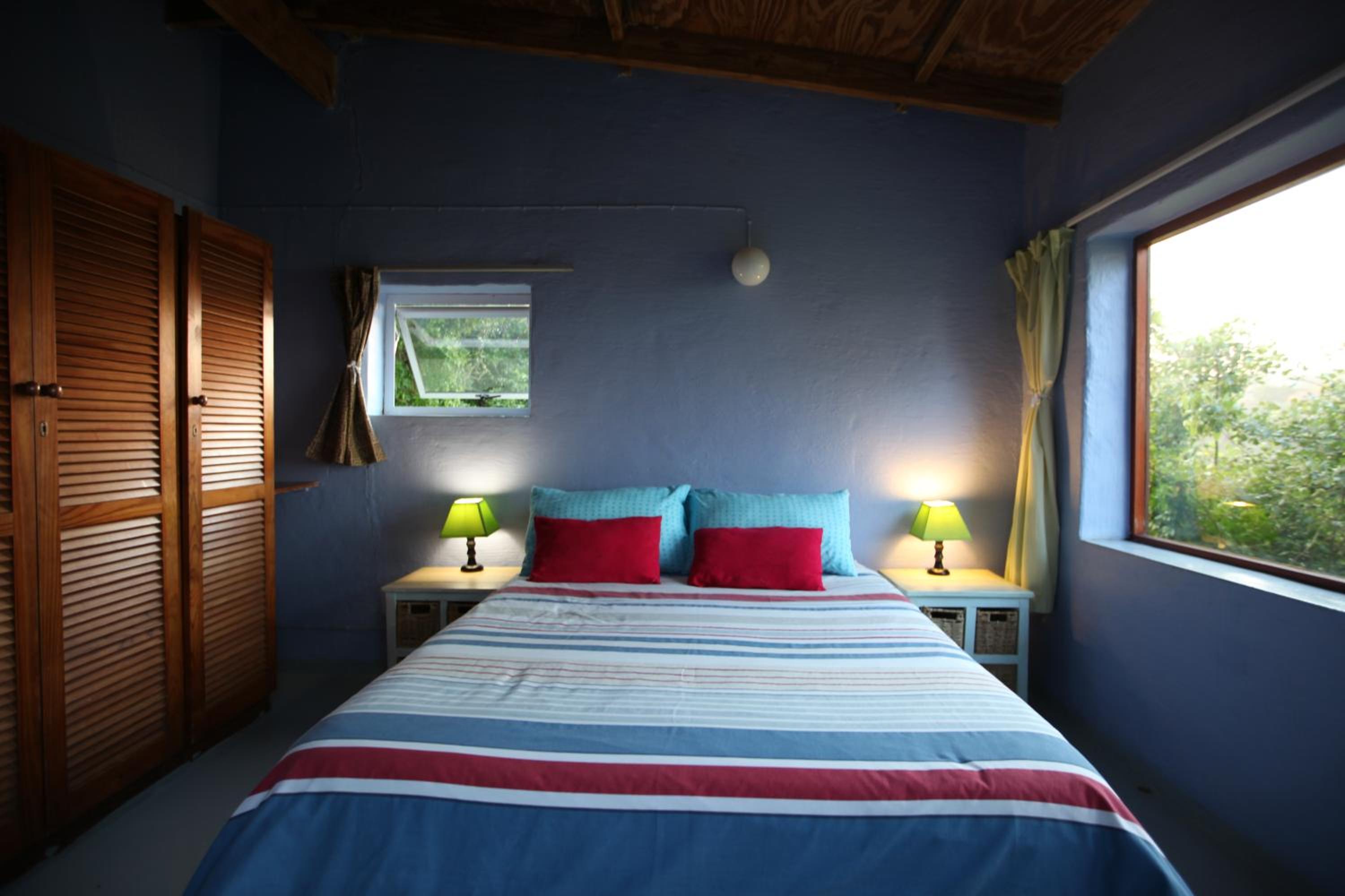 Two-Bedroom Cottage - Photo 5
