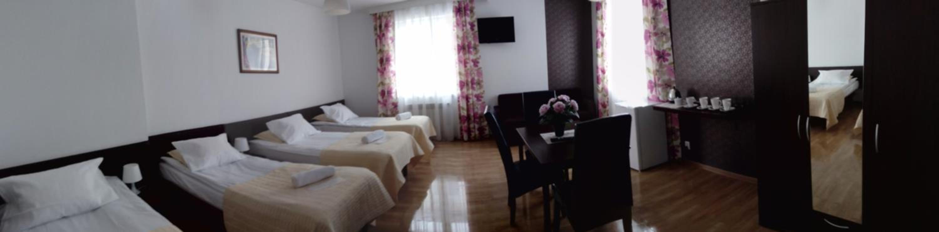 Quadruple Room - Photo 3