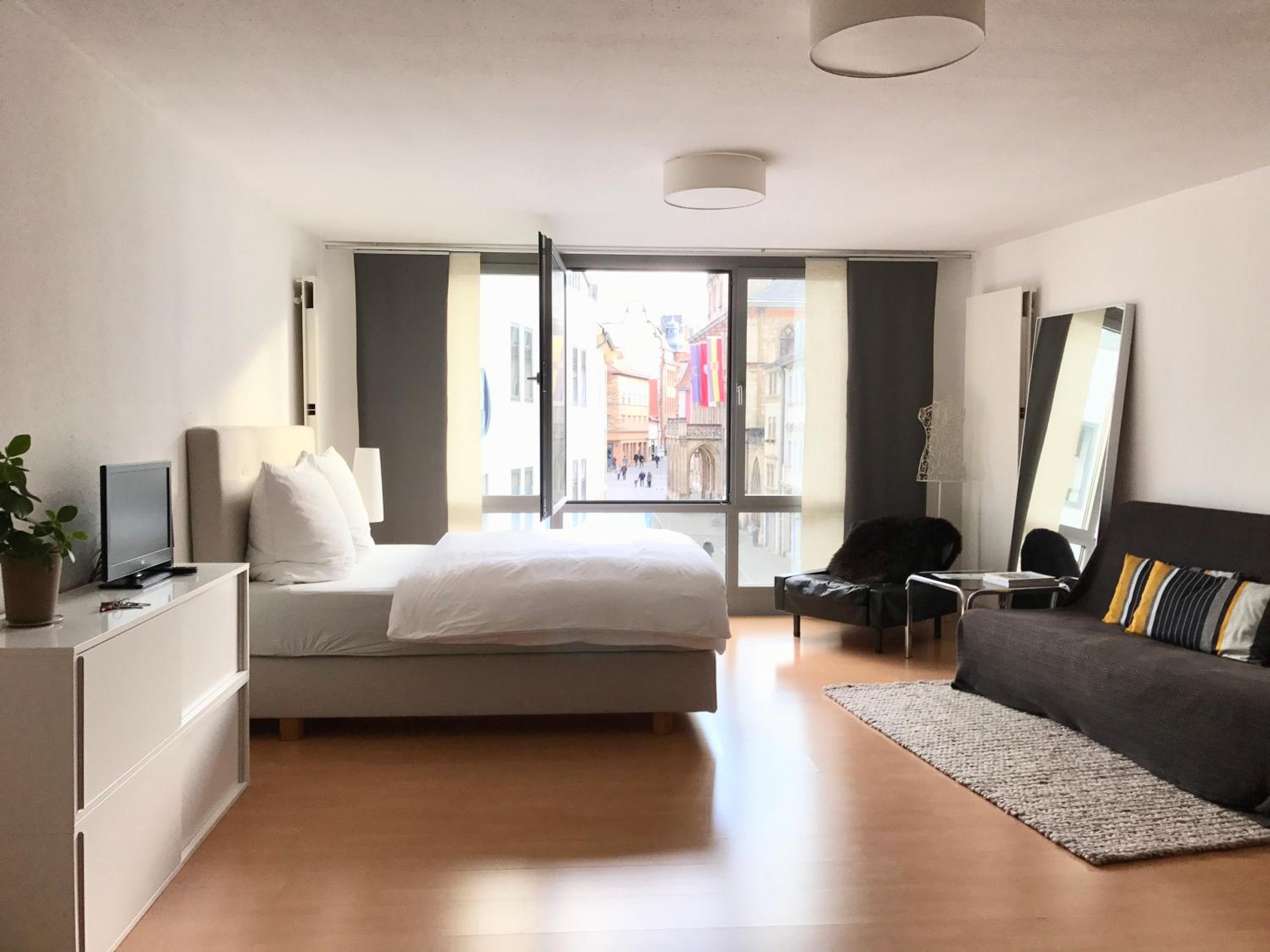 Studio Apartment photo 1