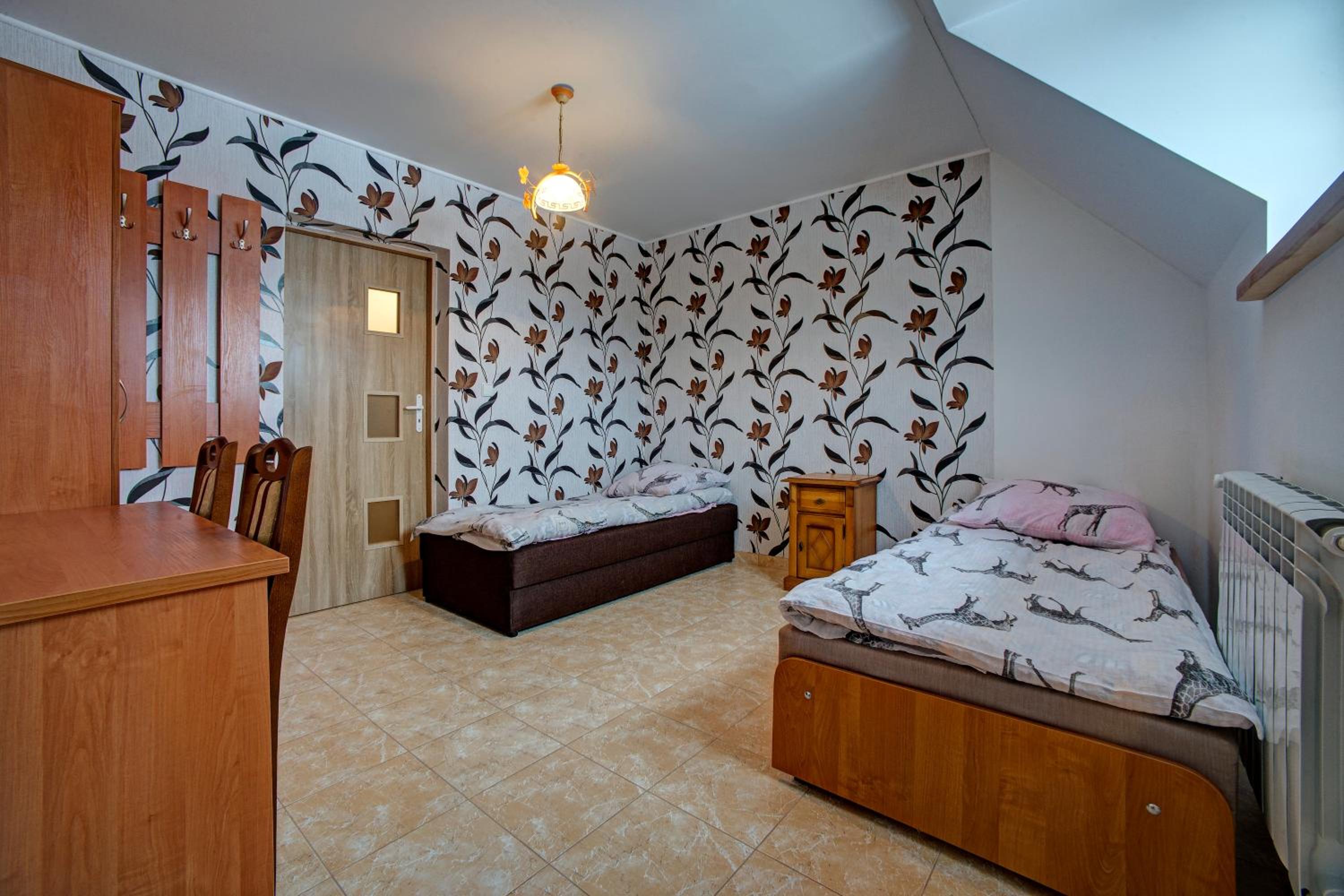 Economy Quadruple Room with Shared Bathroom photo 1